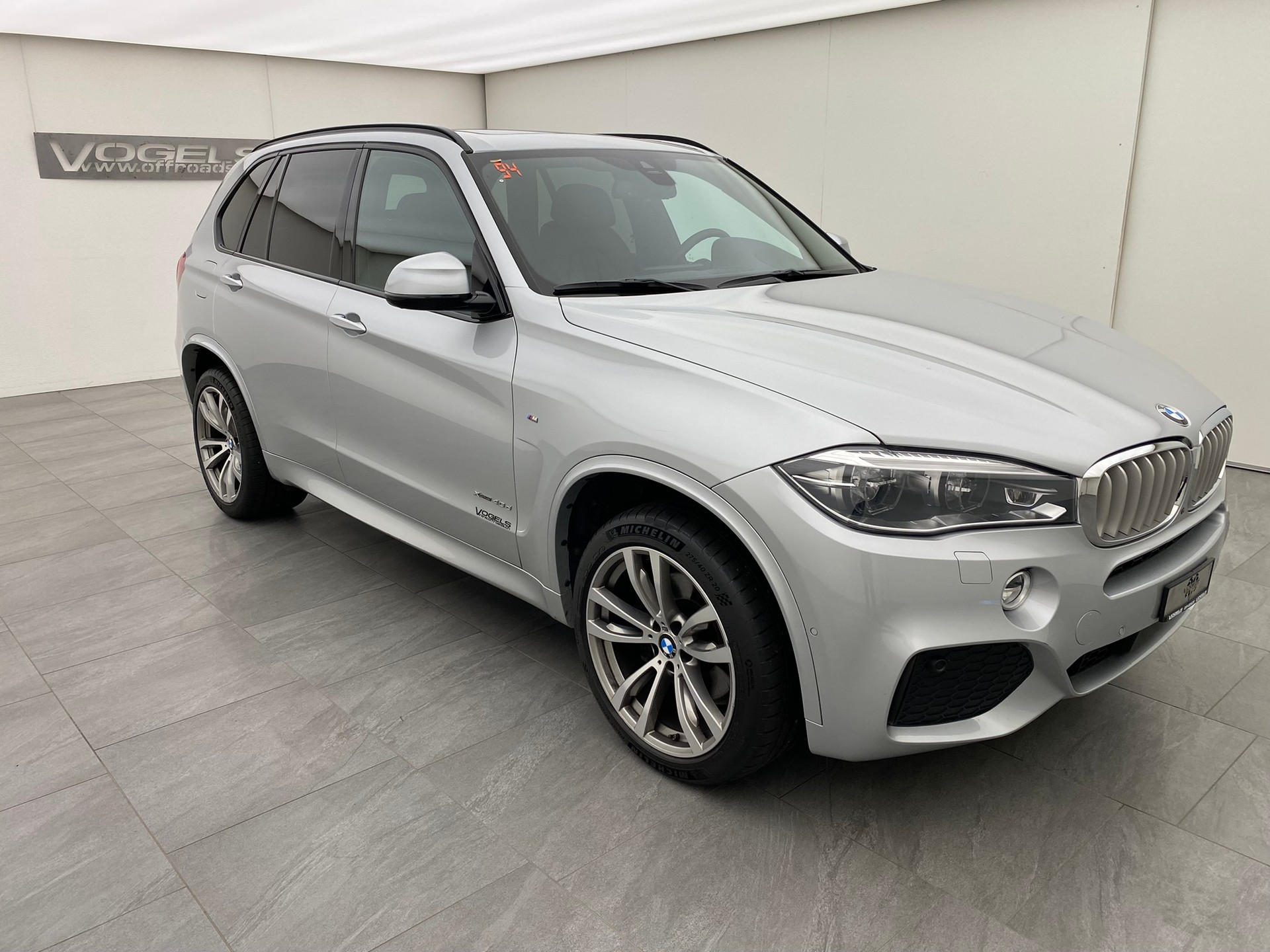 BMW X5 xDrive 40d-image-2