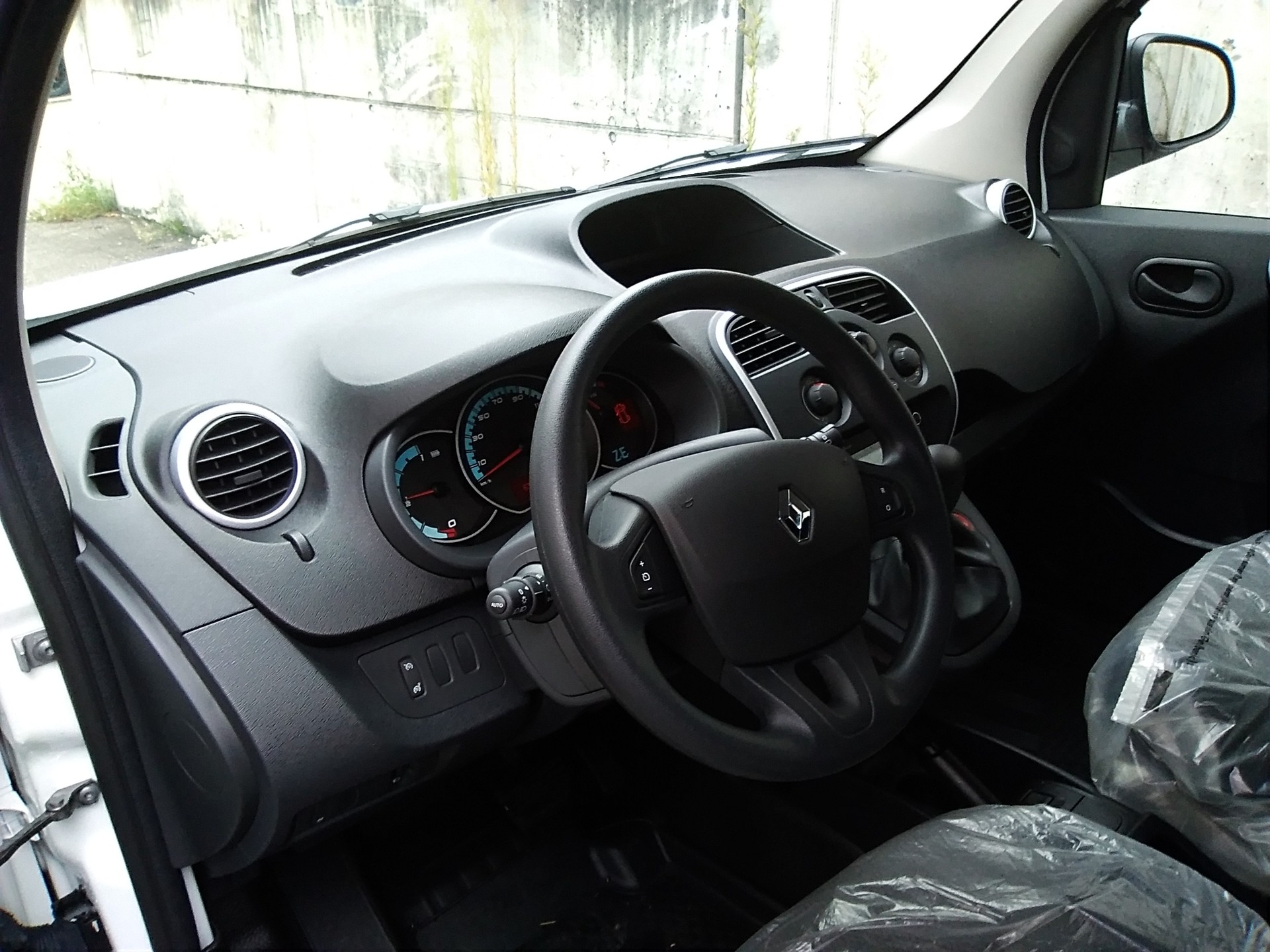 RENAULT Kangoo Z.E. 33 R60 Business-image-3