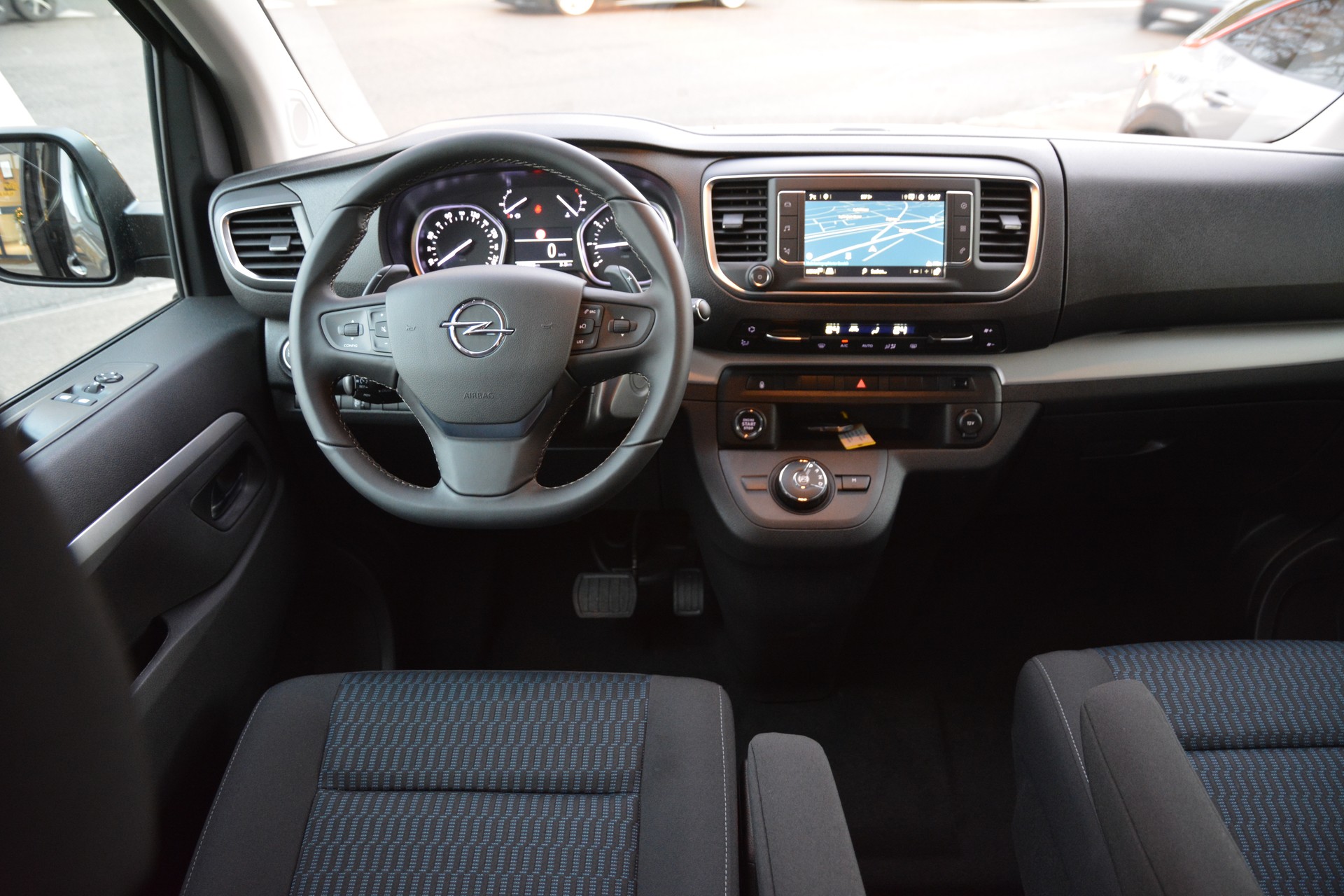 OPEL Zafira Life Bus Edit. L Automatik-image-9