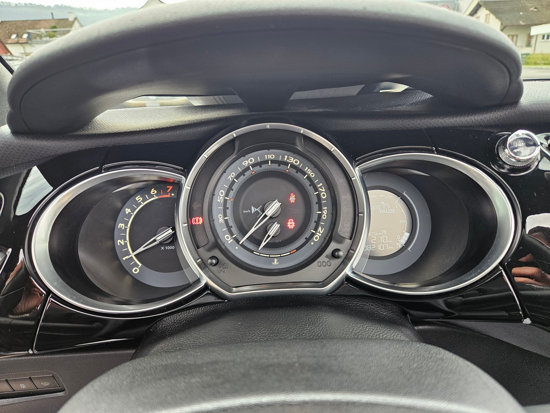 DS AUTOMOBILES DS 3 Cabrio 1.2 PureTech SO Chic-image-15