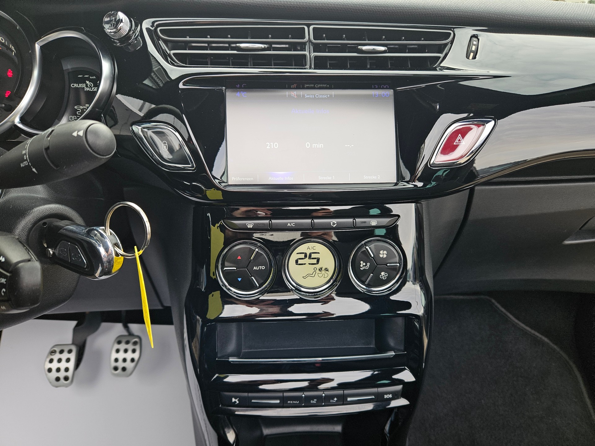 DS AUTOMOBILES DS 3 Cabrio 1.2 PureTech SO Chic-image-16