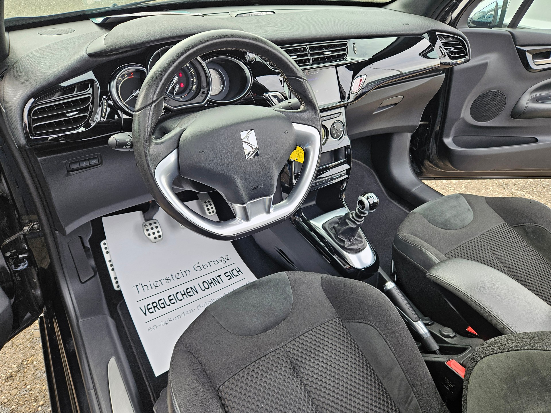 DS AUTOMOBILES DS 3 Cabrio 1.2 PureTech SO Chic-image-13