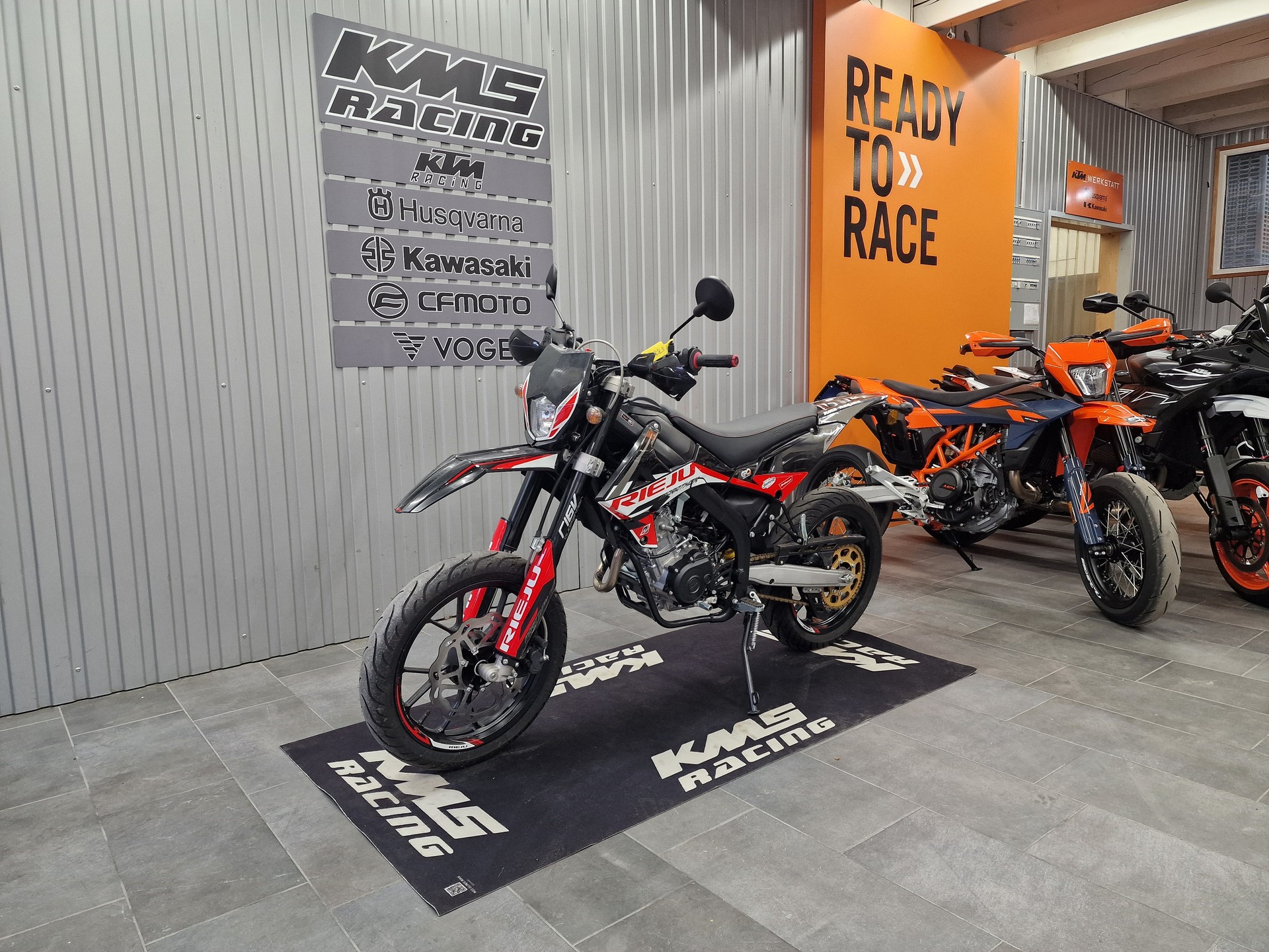 RIEJU MRT 125 Pro-showroom-element-2