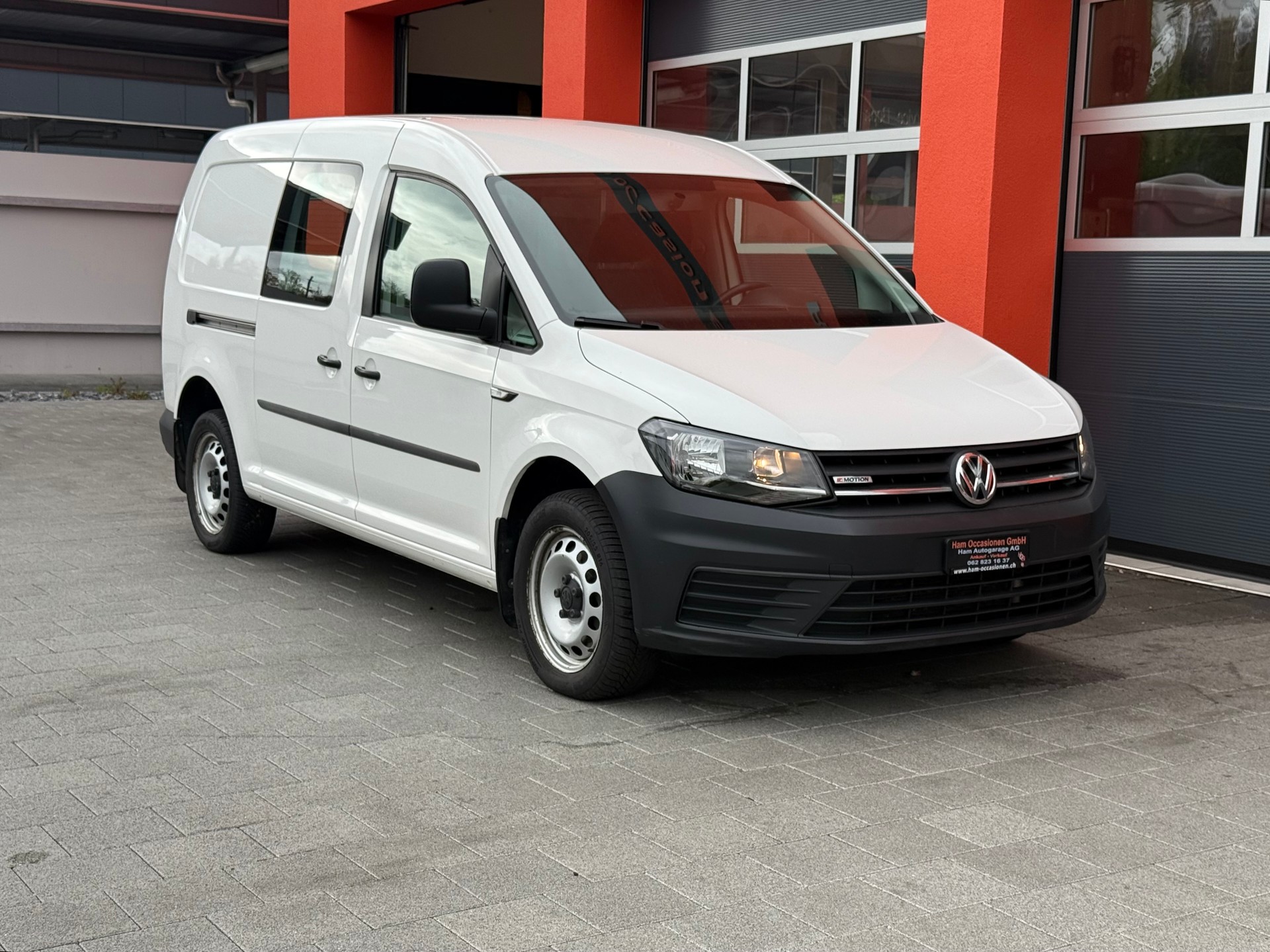 VW Caddy Maxi 2.0TDI 4Motion BlueMotion Technology DSG-image-7
