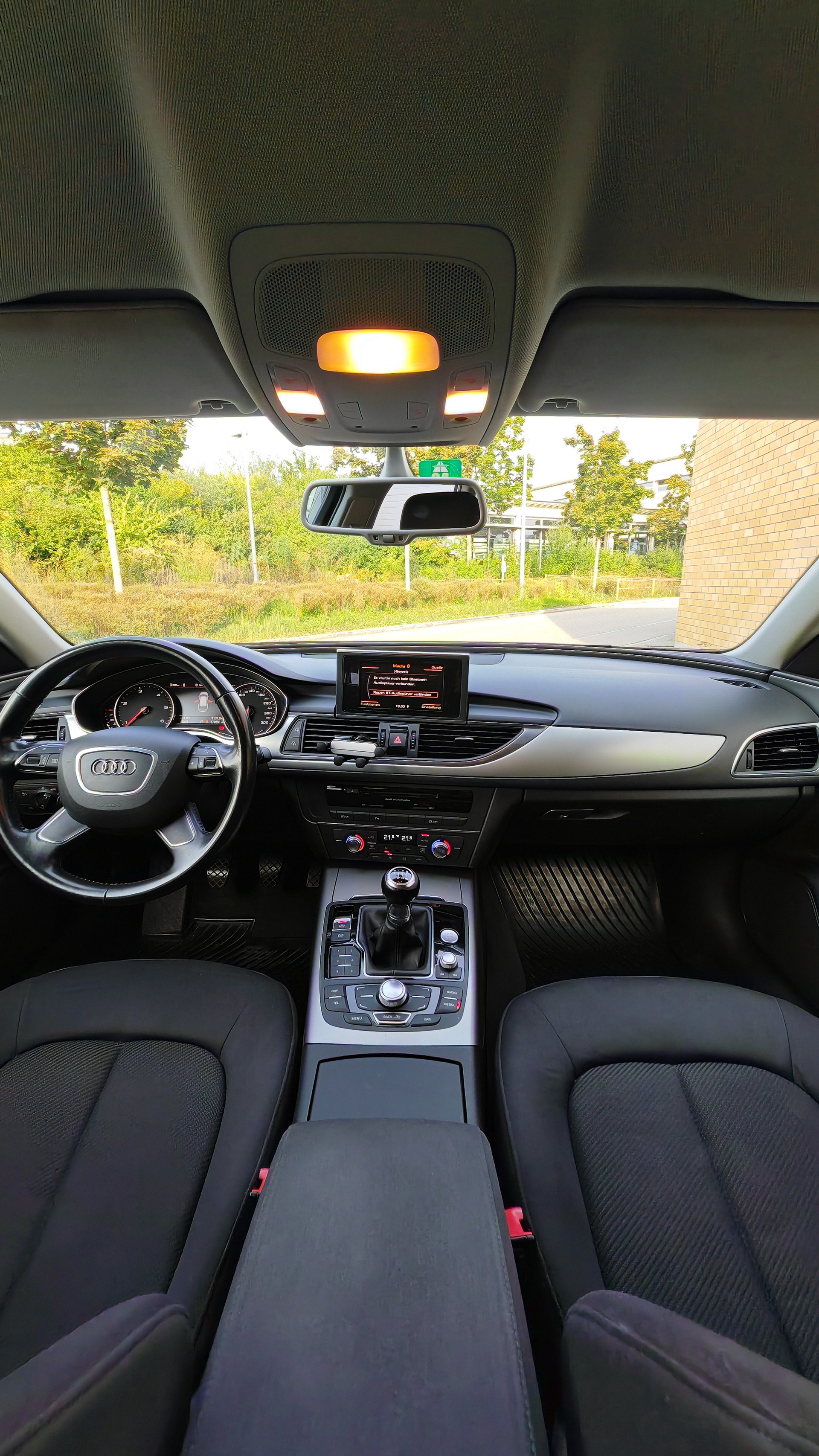 AUDI A6 Avant 2.0 TDI-image-5