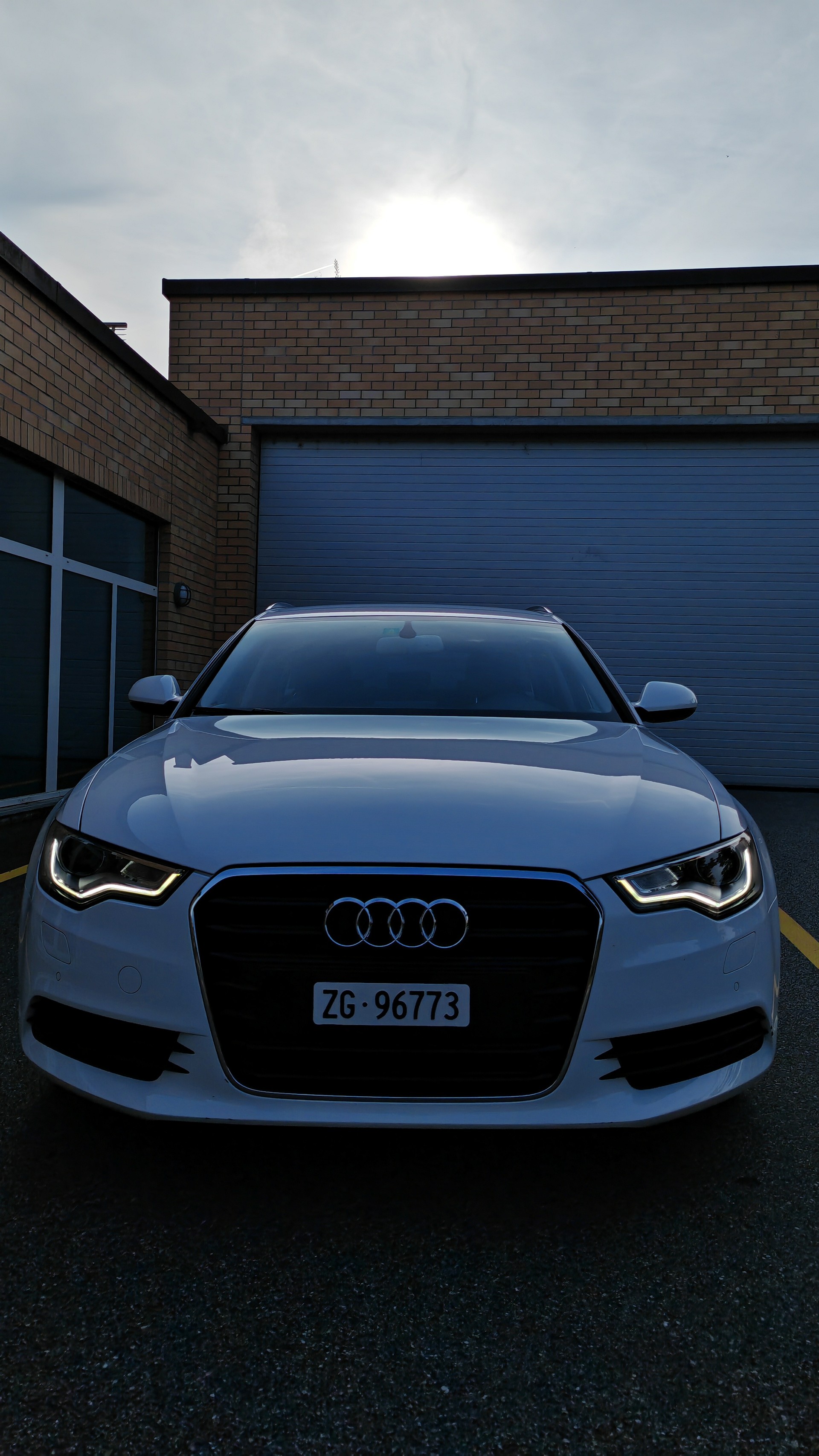 AUDI A6 Avant 2.0 TDI-image-4