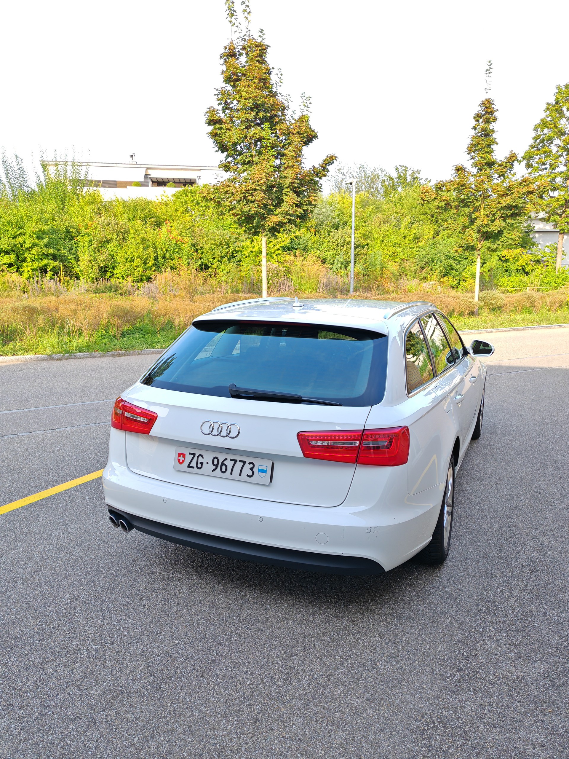 AUDI A6 Avant 2.0 TDI-image-3