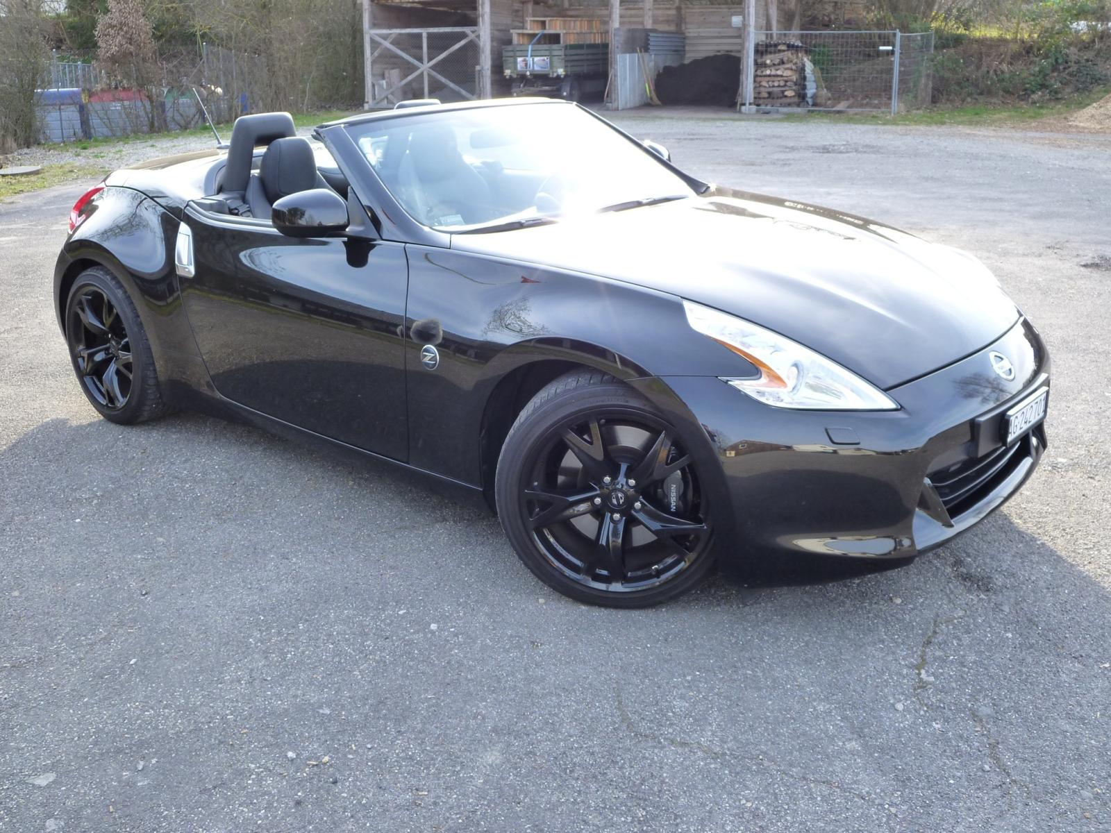 NISSAN 370 Z Roadster-image-2