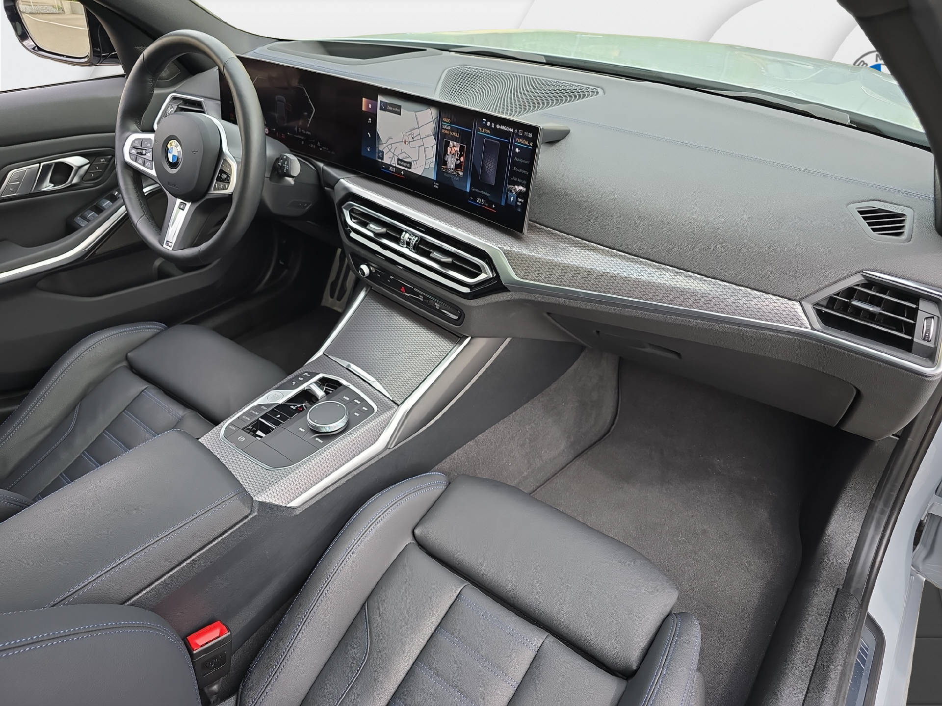 BMW M340d xDrive Touring ** 5 Jahre GARANTIE // Neupreis 109'450 CHF **-image-7
