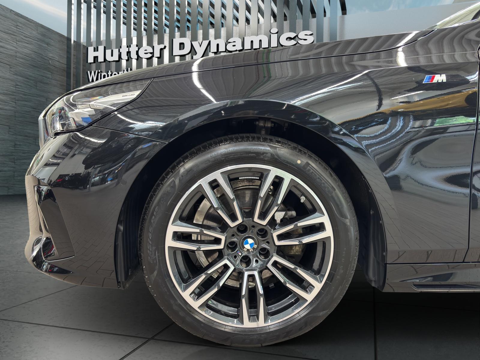 BMW 520d xDrive Touring M Sport-image-8