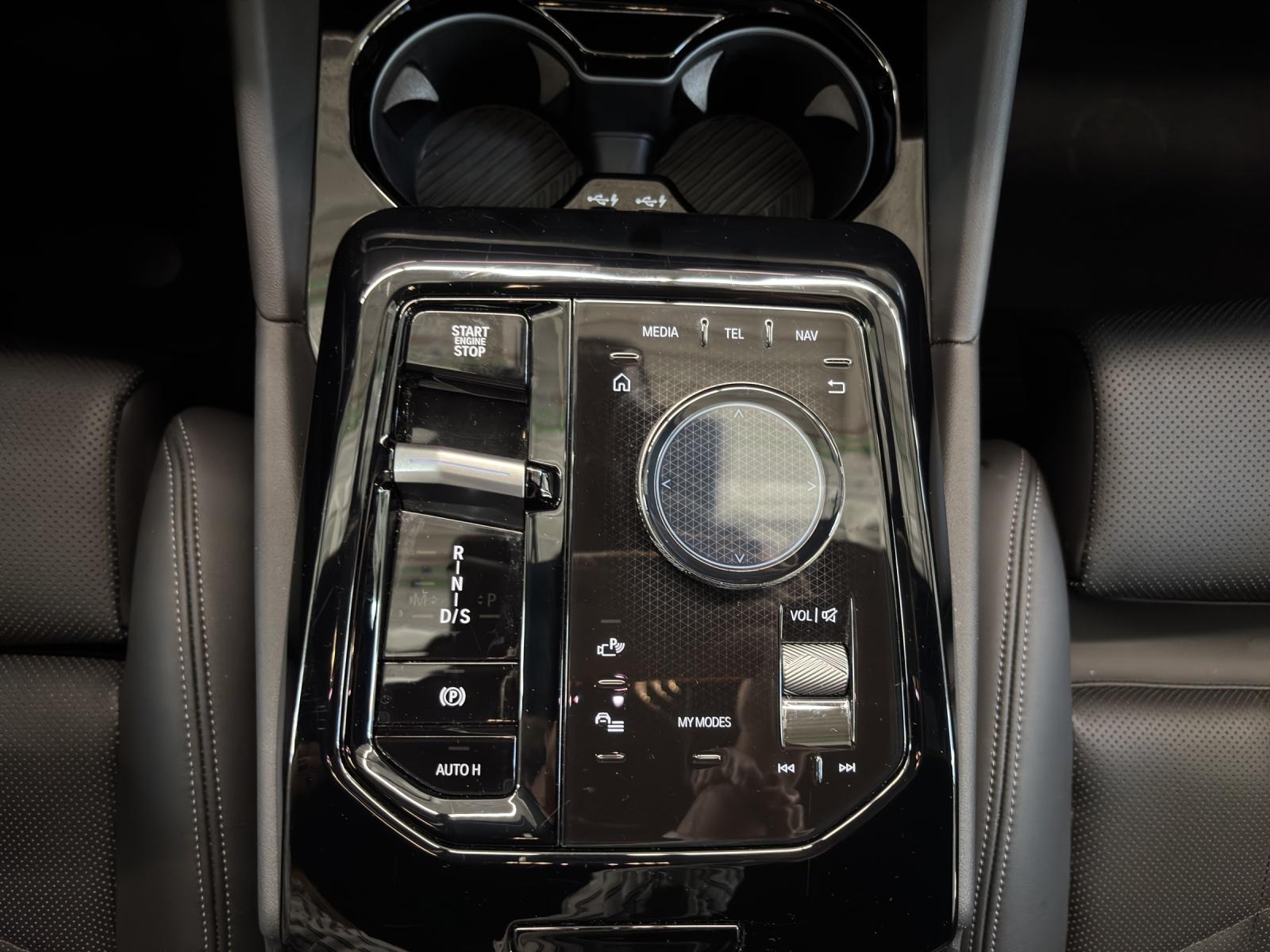 BMW 520d xDrive Touring M Sport-image-12