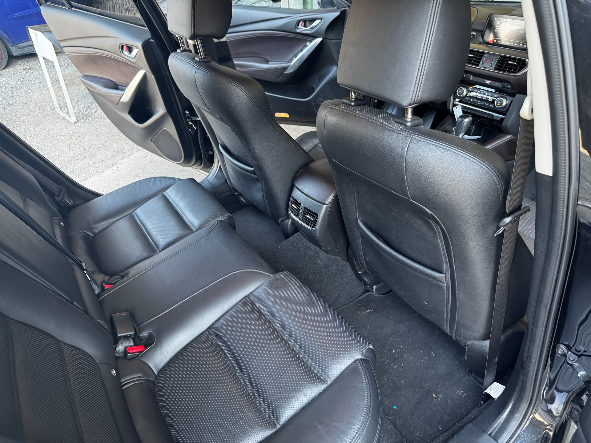 MAZDA 6 Sportwagon SKYACTIV-D 175 Revolution Automat AWD-image-9