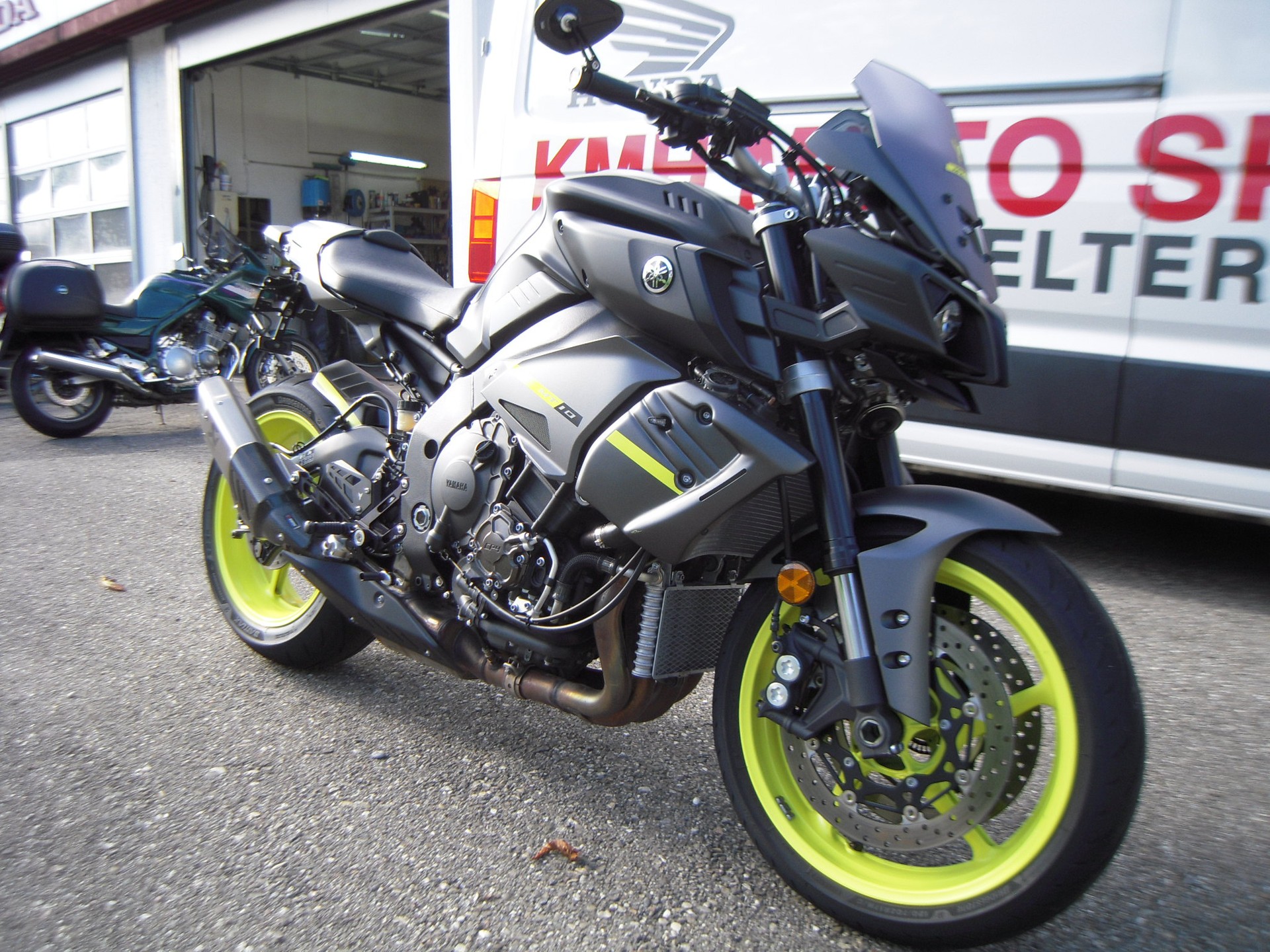 YAMAHA MT-10 ABS-image-1