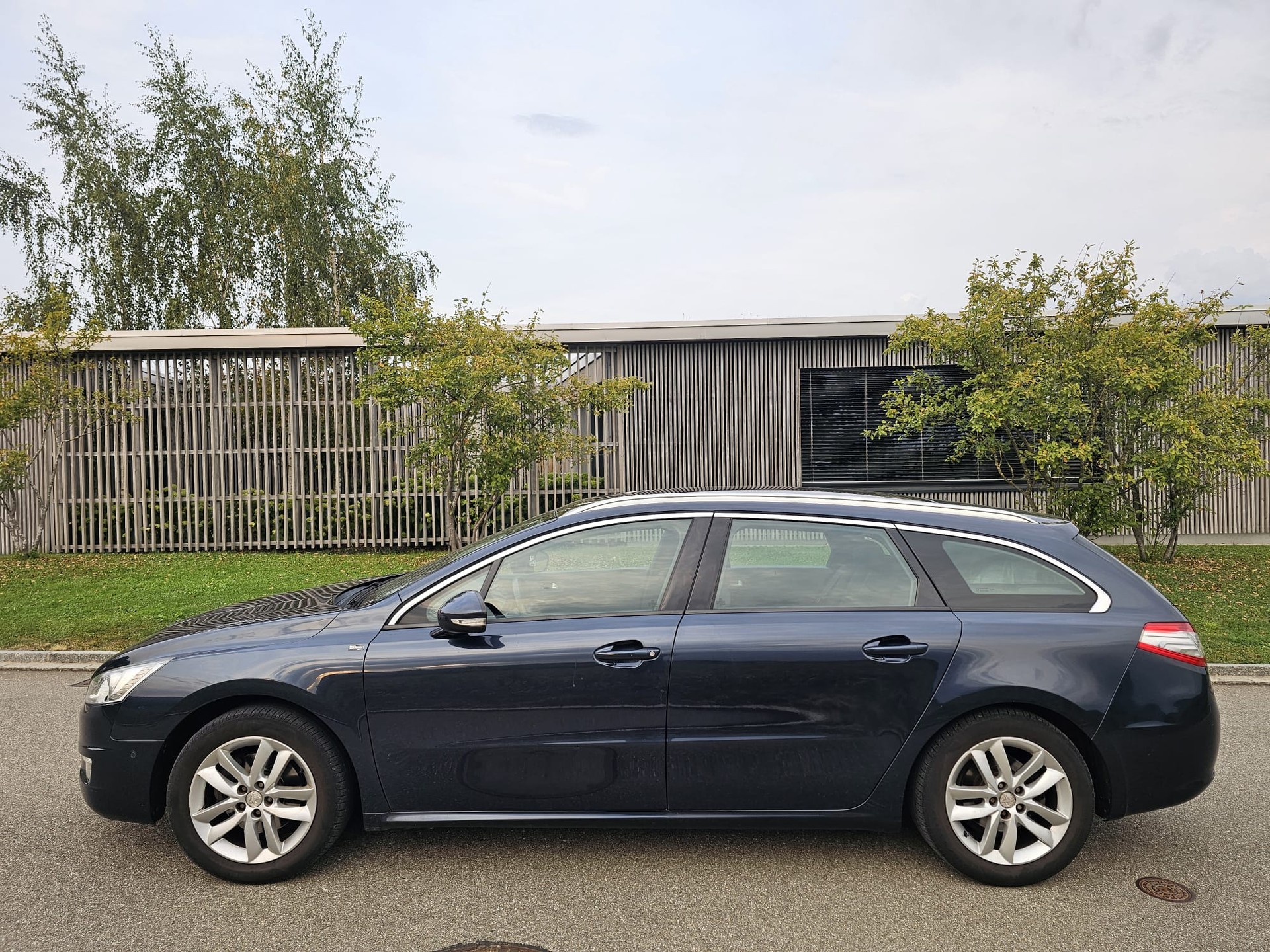 PEUGEOT 508 SW 1.6 16V T Active-image-1