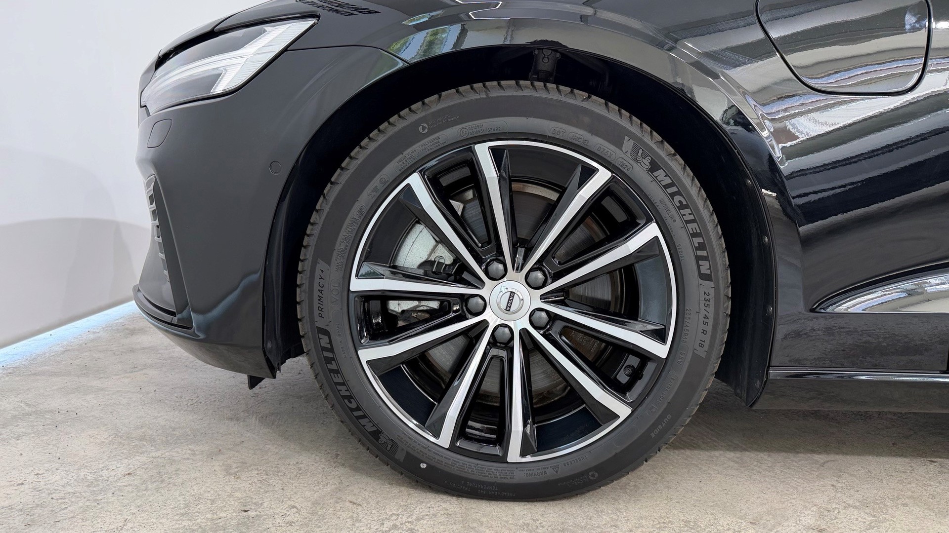 VOLVO V60 2.0 T8 TE Ultra Dark eAWD-image-9