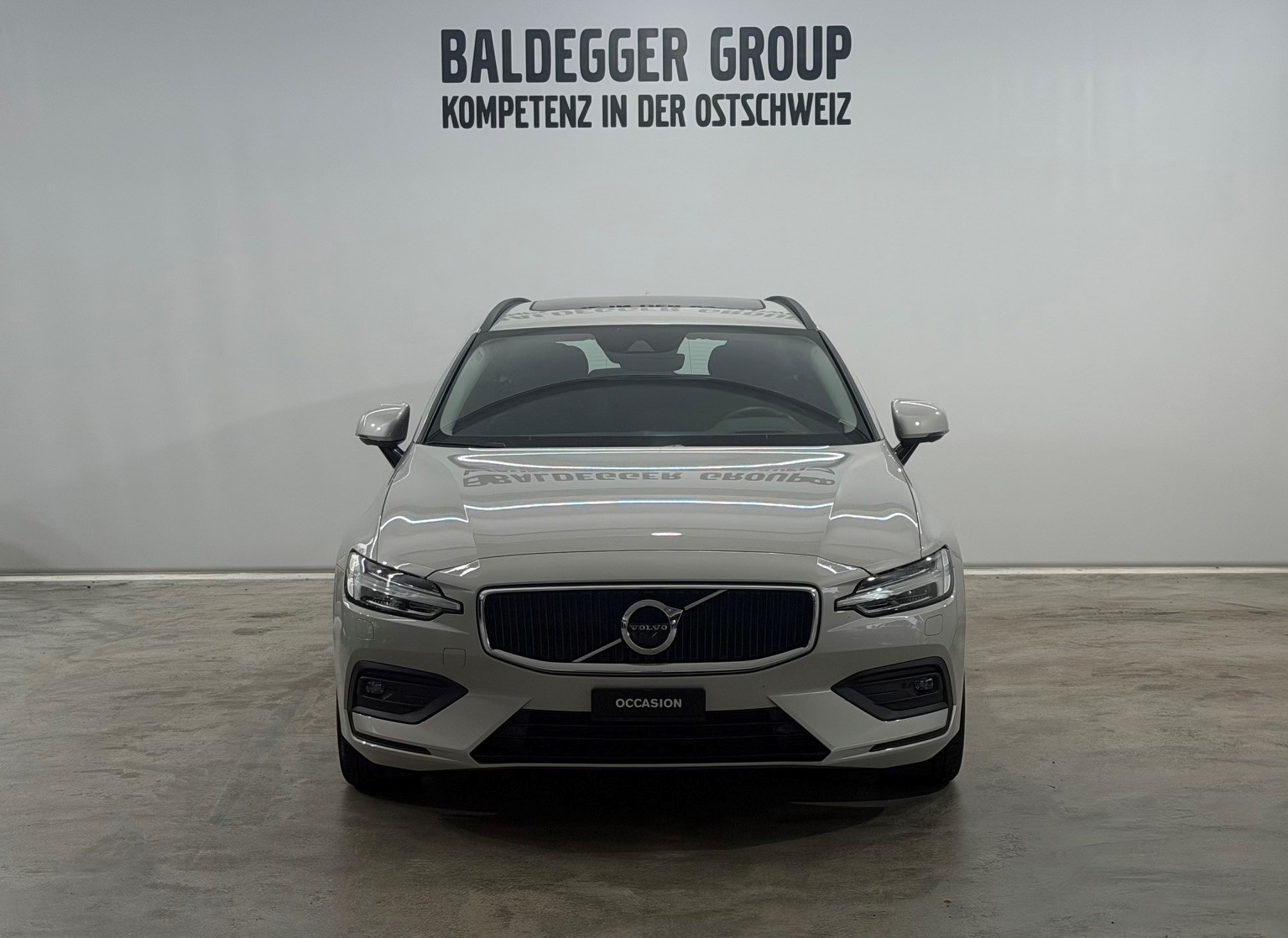 VOLVO V60 2.0 D4 Momentum-image-7