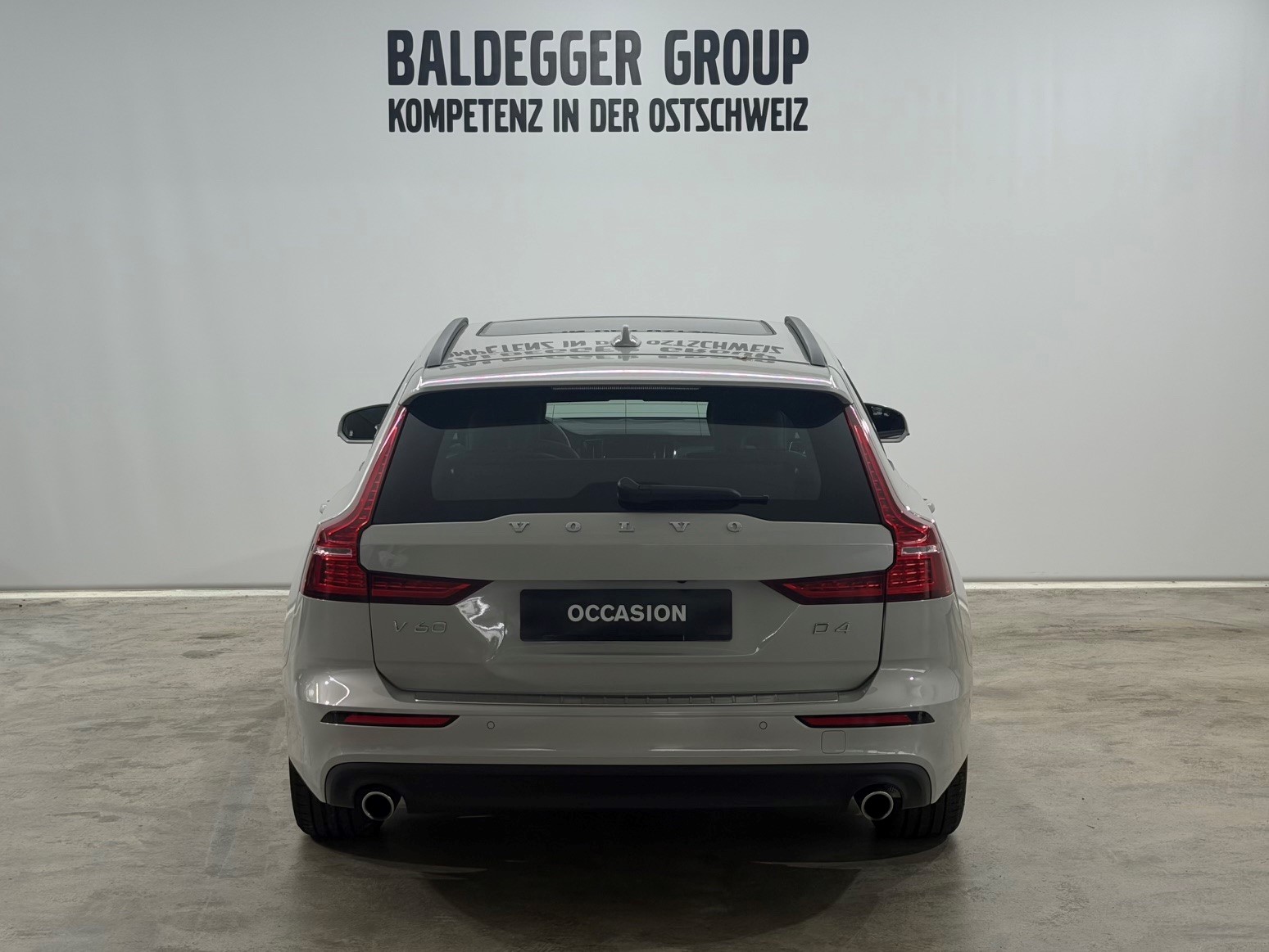 VOLVO V60 2.0 D4 Momentum-image-6