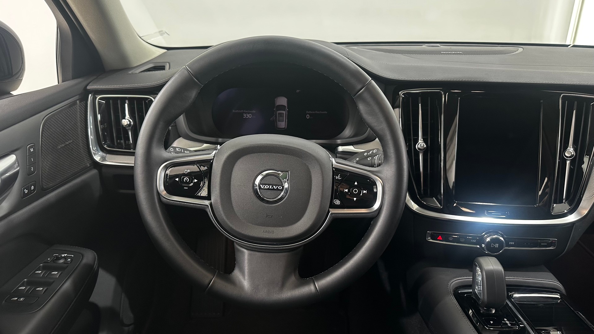 VOLVO V60 2.0 T8 TE Ultra Dark eAWD-image-12