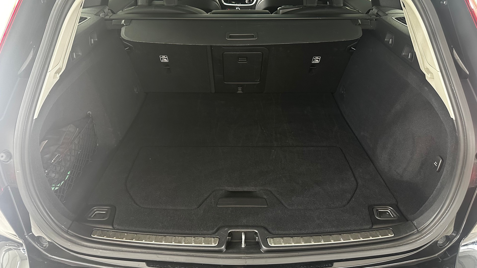 VOLVO V60 2.0 T8 TE Ultra Dark eAWD-image-6