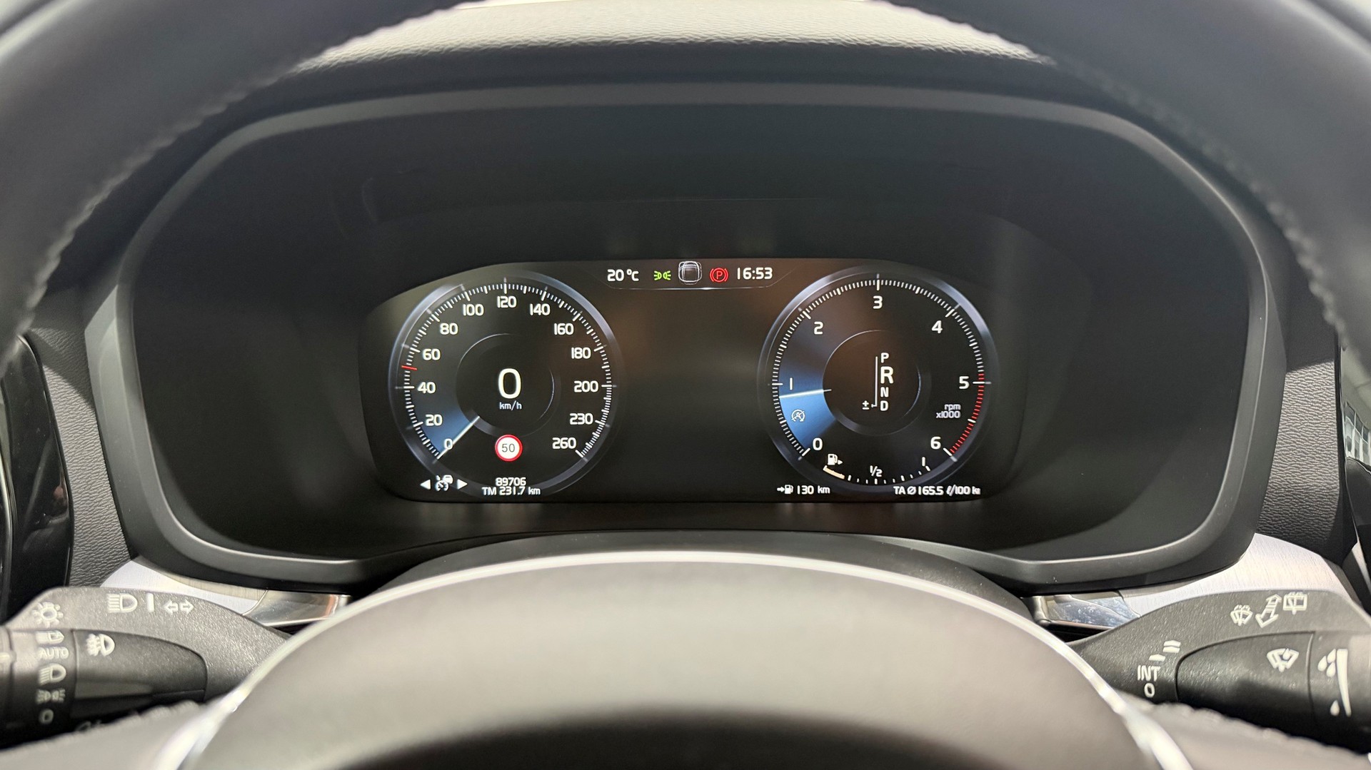 VOLVO V60 2.0 D4 Momentum-image-10
