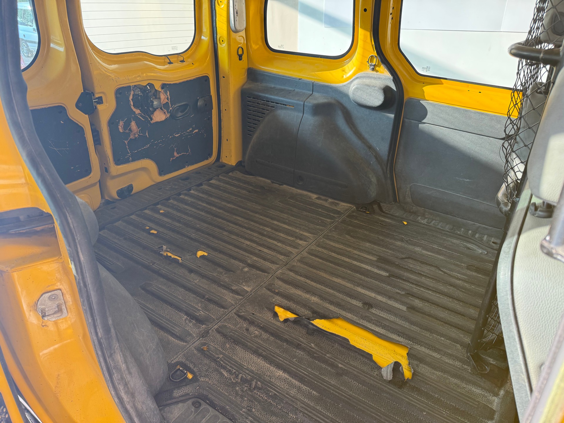 RENAULT Kangoo Medium TCe 115 Business A-image-15