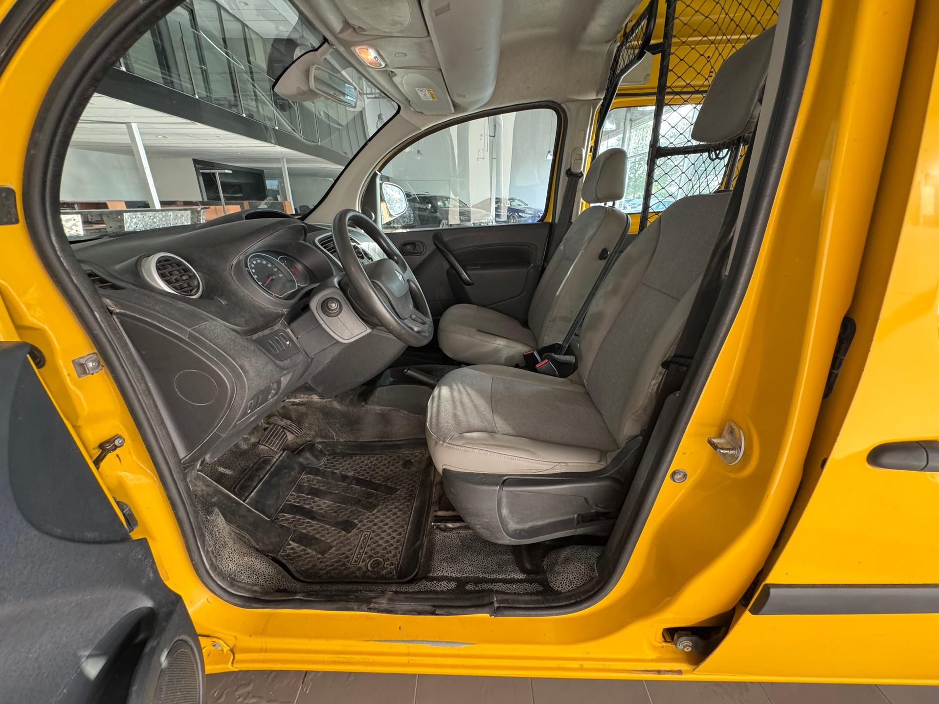 RENAULT Kangoo Medium TCe 115 Business A-image-17