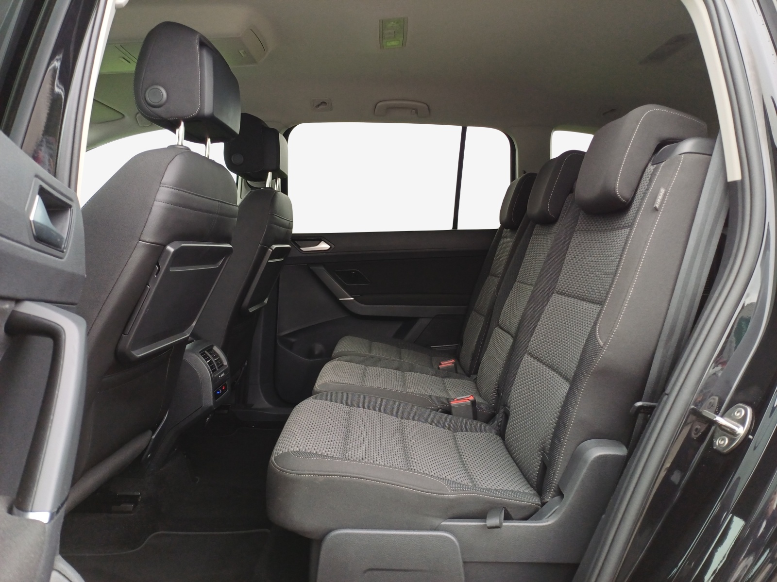 VW Touran 1.5 TSI EVO Comfortline United DSG-image-11