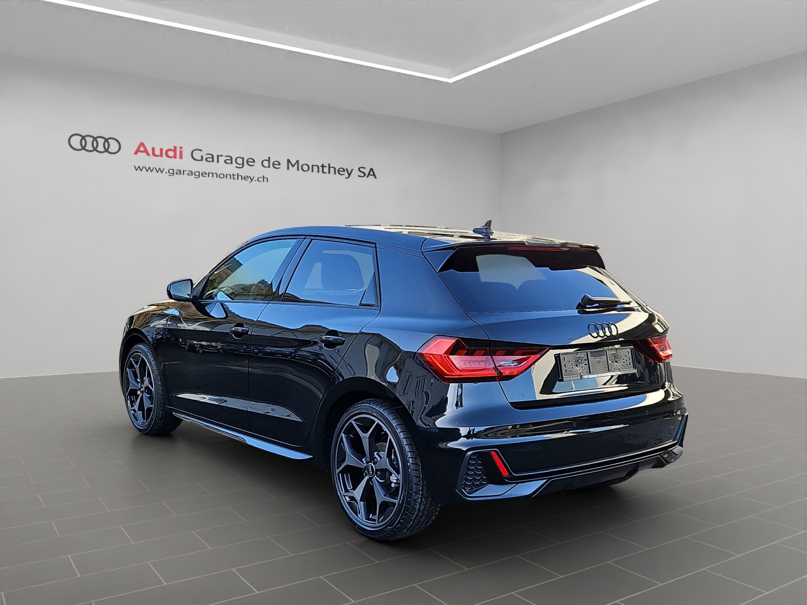 AUDI A1 Sportback 35 TFSI S Line S-tronic-image-5