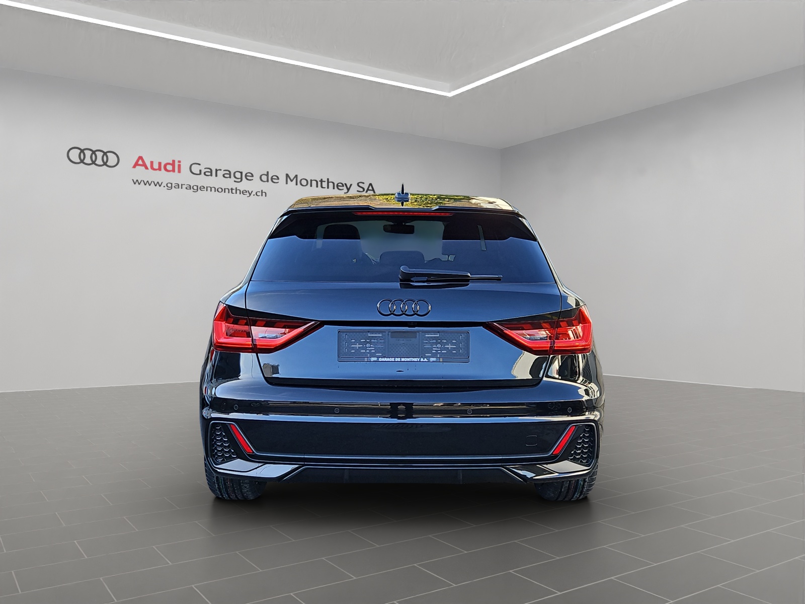 AUDI A1 Sportback 35 TFSI S Line S-tronic-image-4