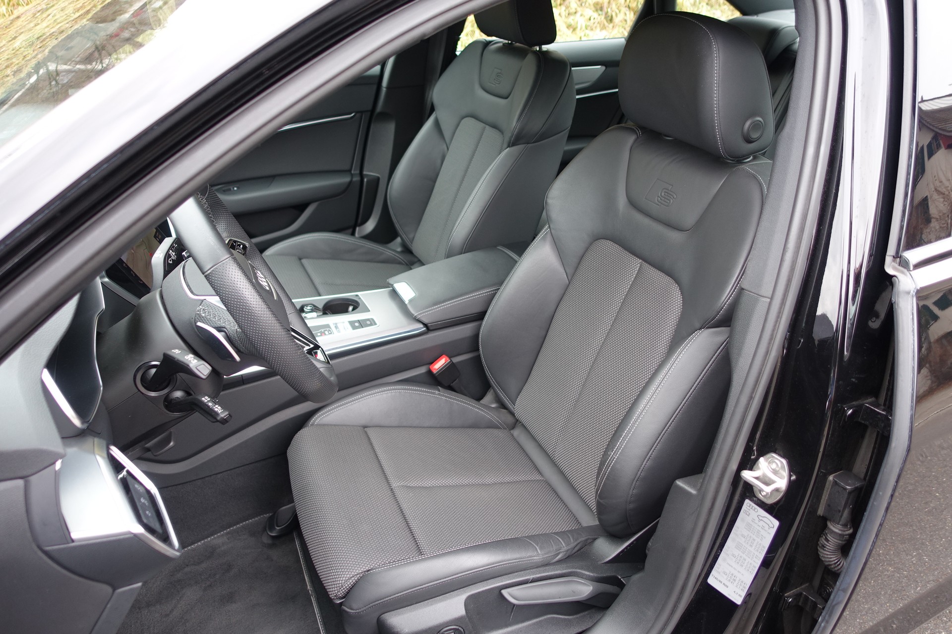 AUDI A6 45 TFSI S line S-tronic quattro-image-4