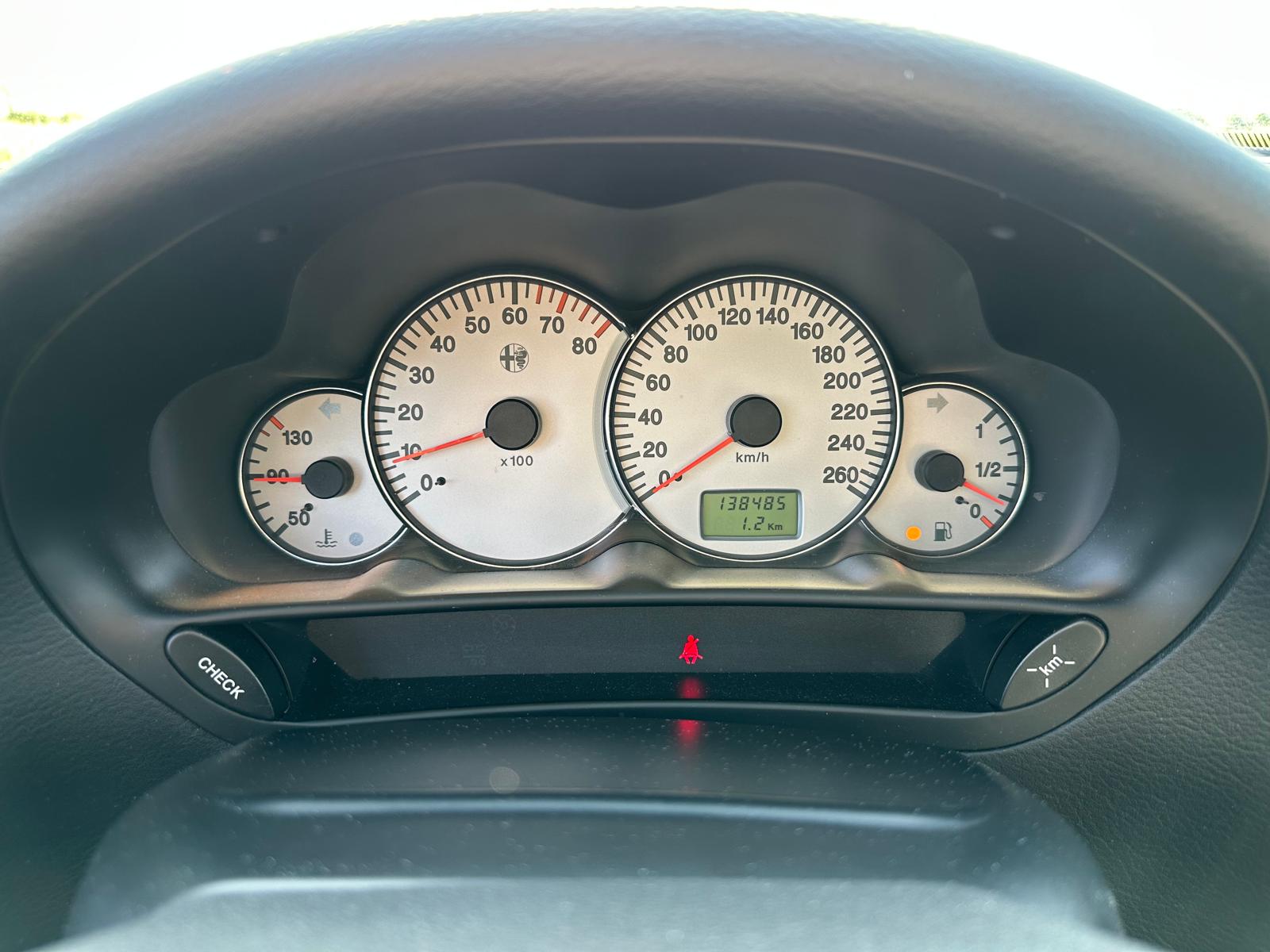 ALFA ROMEO 2.0 TS-image-13