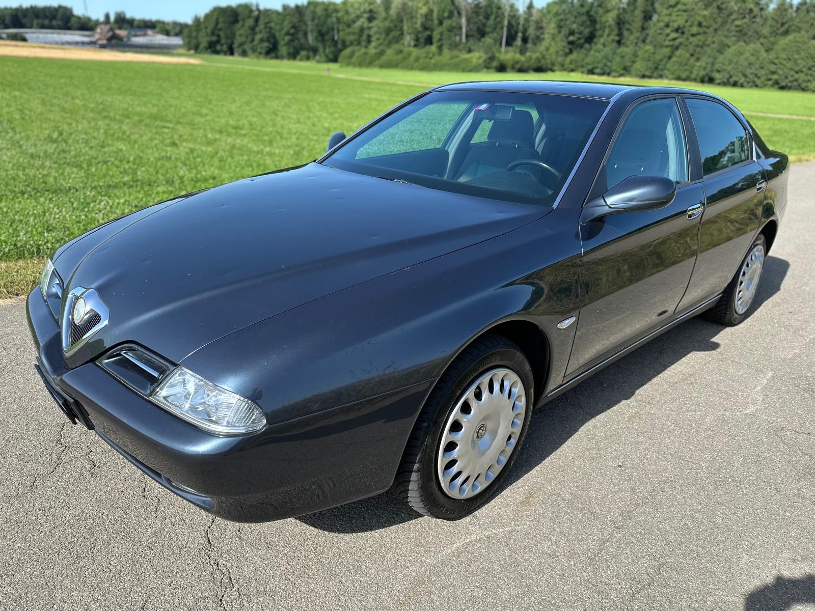 ALFA ROMEO 2.0 TS-showroom-element-1