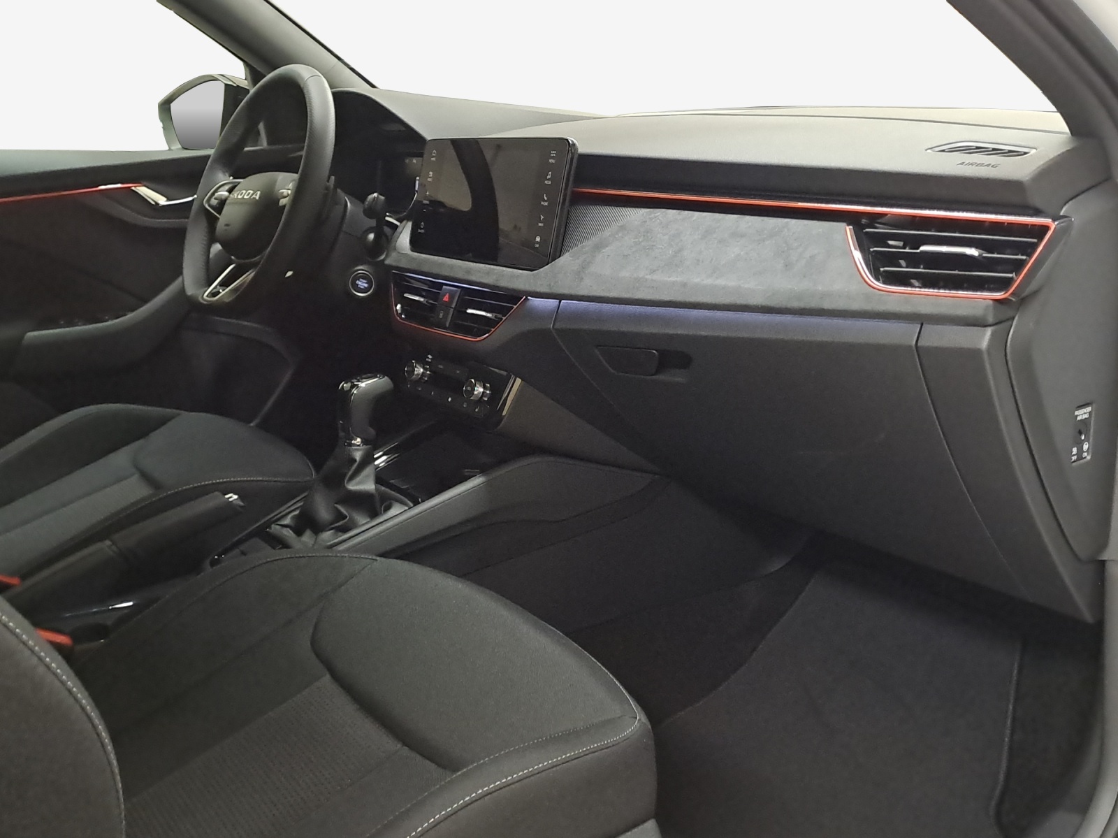 SKODA Kamiq 1.5 TSI Dynamic DSG-image-13