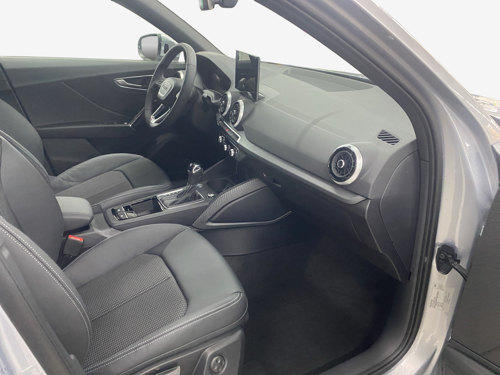 AUDI Q2 35 TFSI advanced S-tronic-image-13