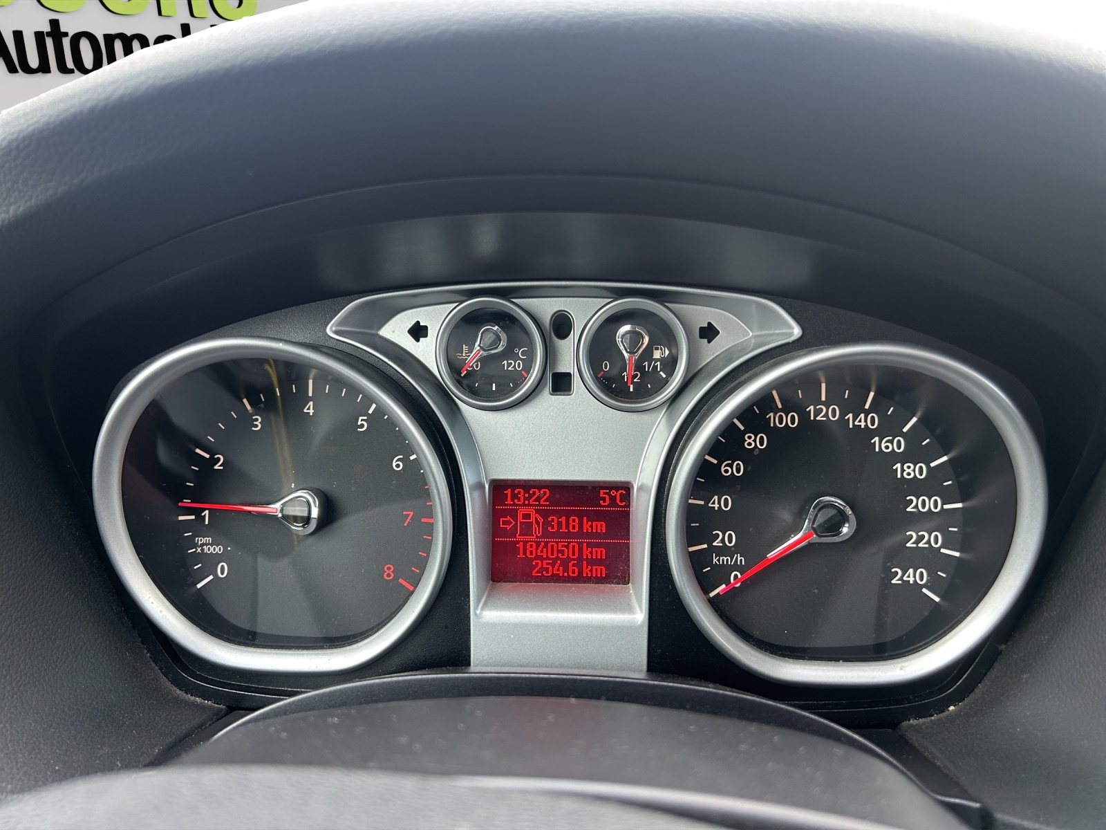 FORD Focus 1.6i Carving-image-17
