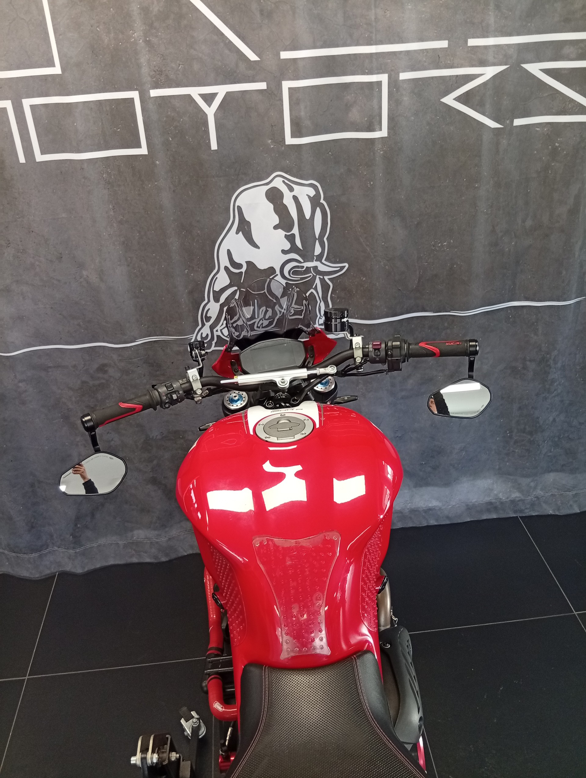 DUCATI Monster 1200 R-image-9