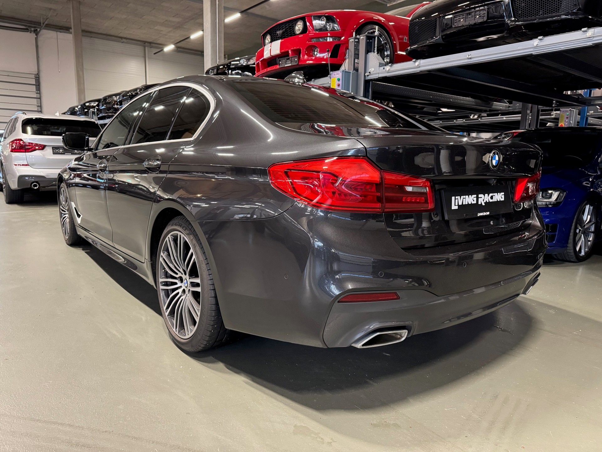 BMW 520d xDrive Steptronic M-Sport-image-2