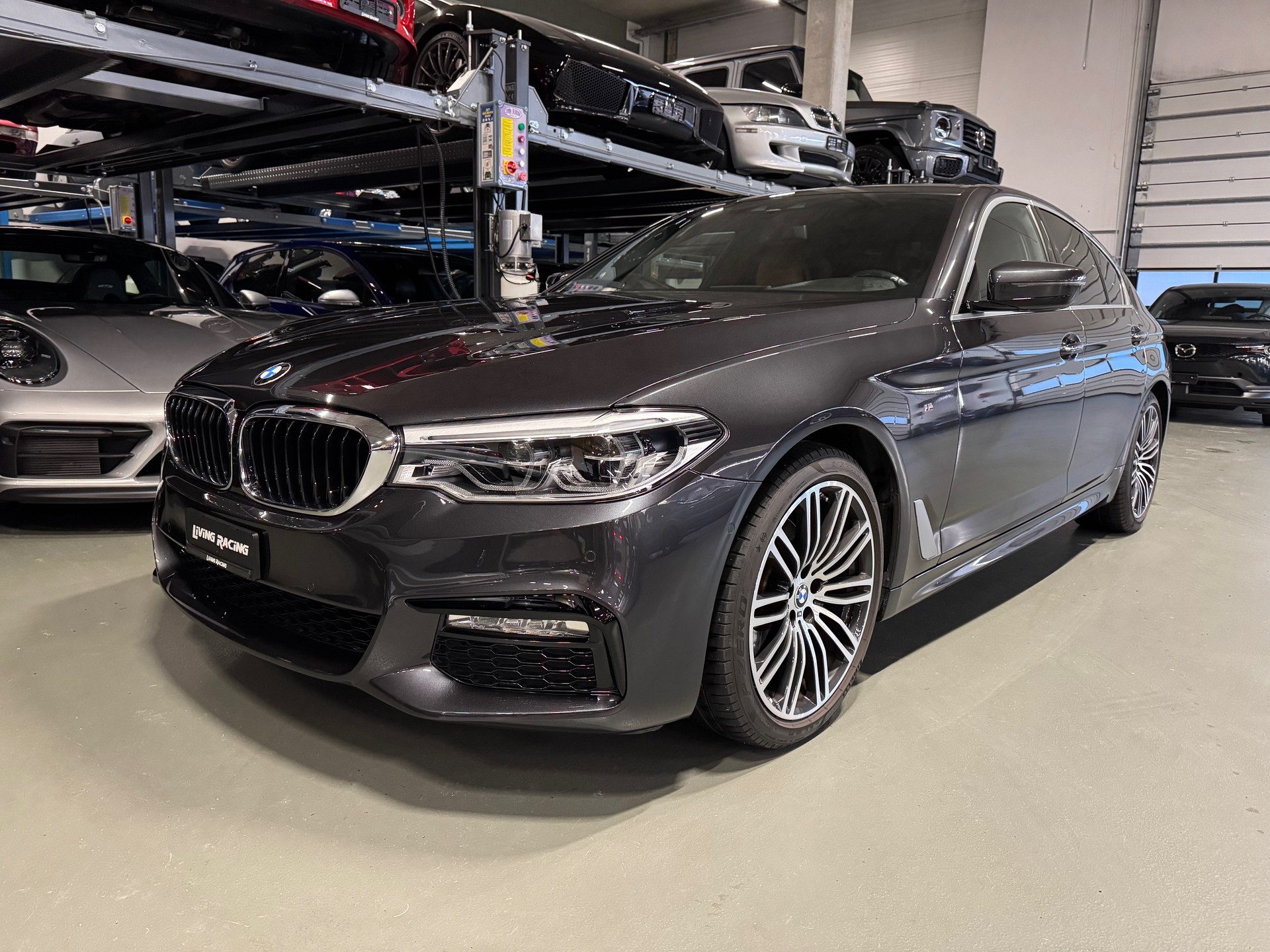 BMW 520d xDrive Steptronic M-Sport-image-1