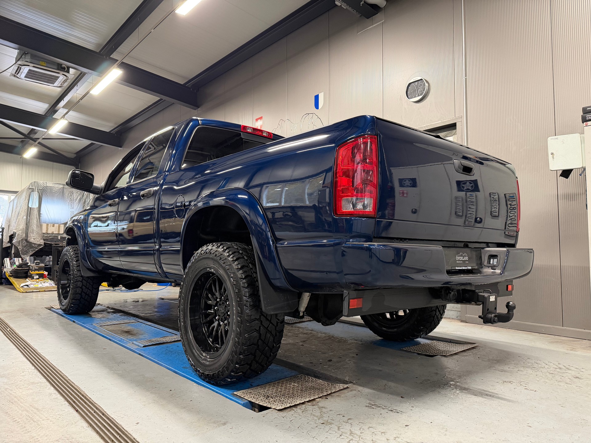 DODGE 2500 CUMMINS DIESEL-image-2