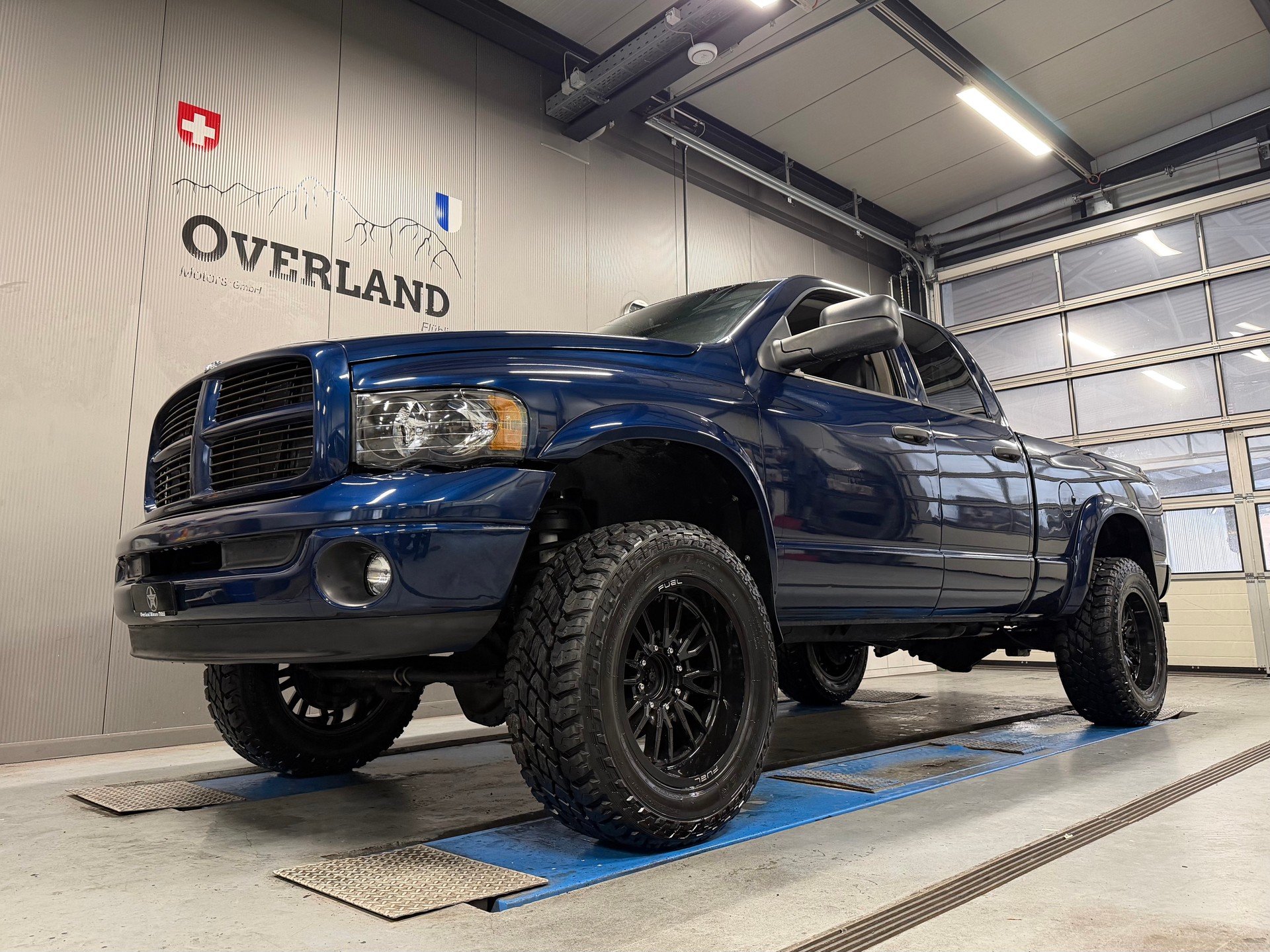 DODGE 2500 CUMMINS DIESEL-image-0