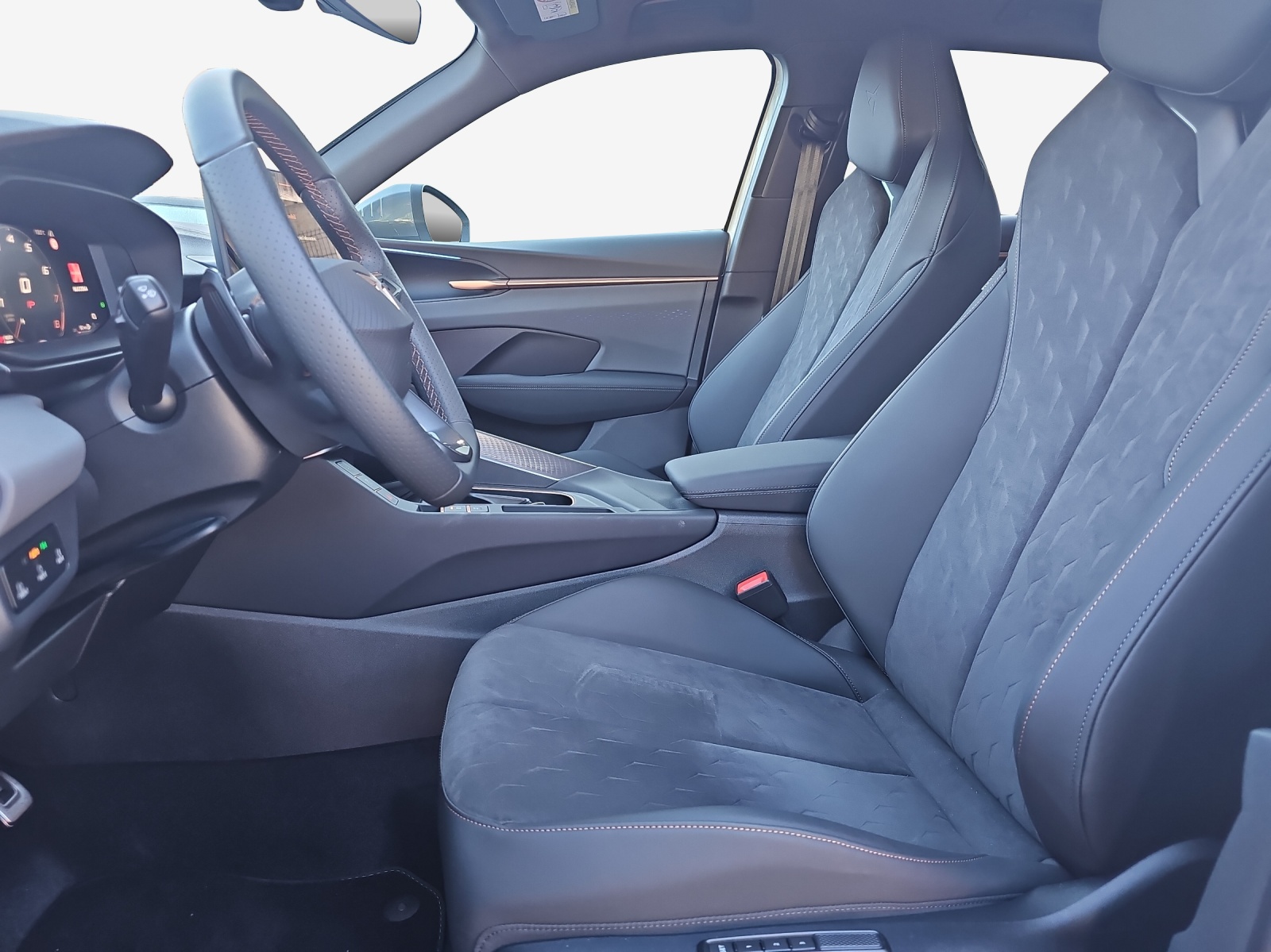 CUPRA Terramar 1.5 eHybrid DSG VZ-image-8