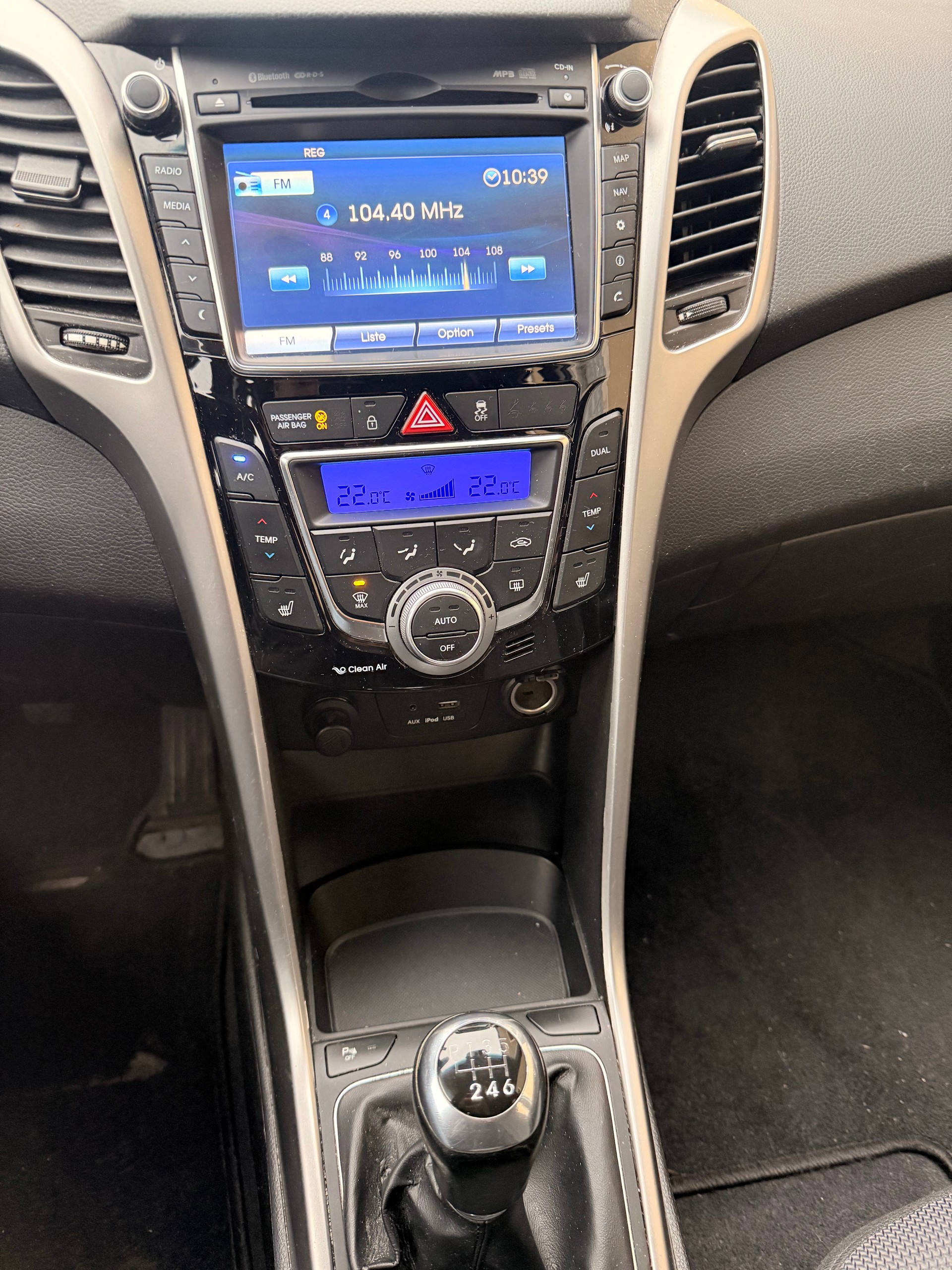 HYUNDAI i30 Wagon 1.6 GDI Amplia-image-14
