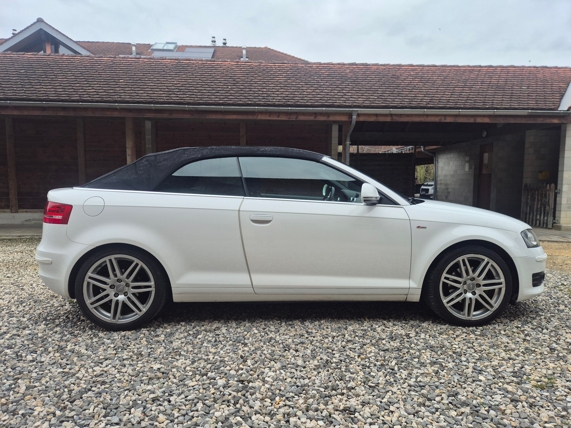 AUDI A3 Cabriolet 1.8 TFSI Style S-tronic-image-5