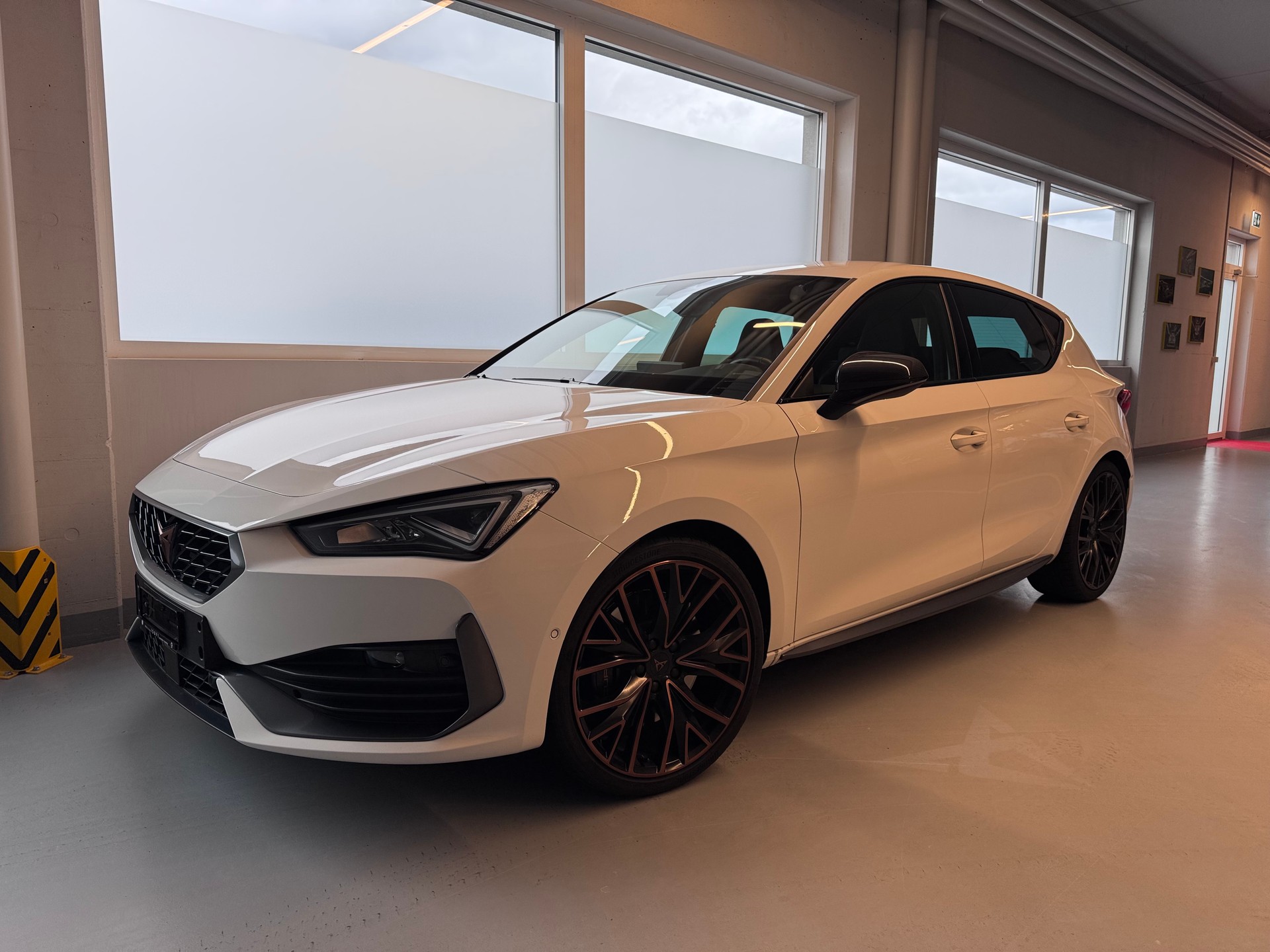 CUPRA LEON VZ 2.0 TSI DSG-image-1