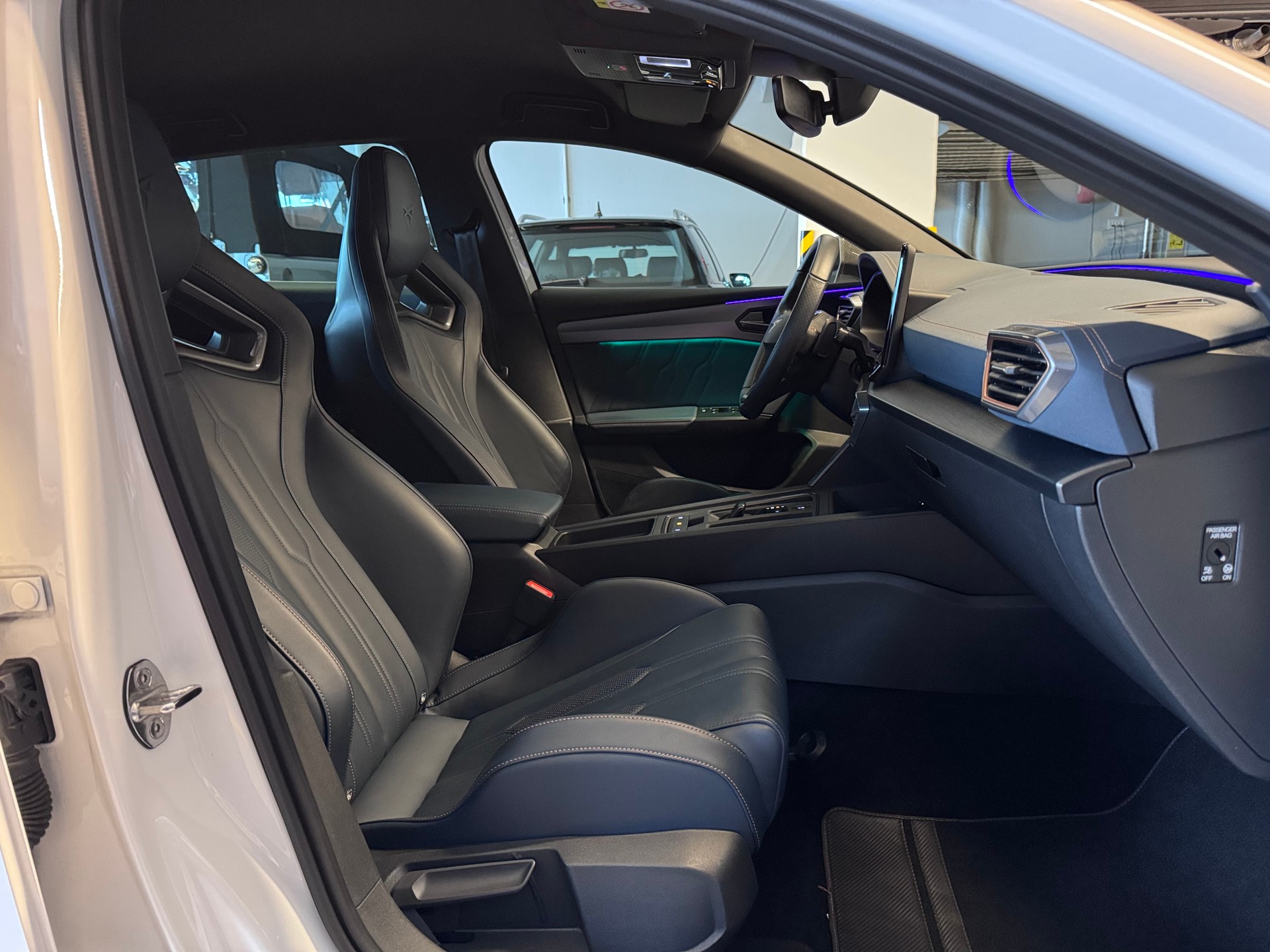 CUPRA LEON VZ 2.0 TSI DSG-image-8