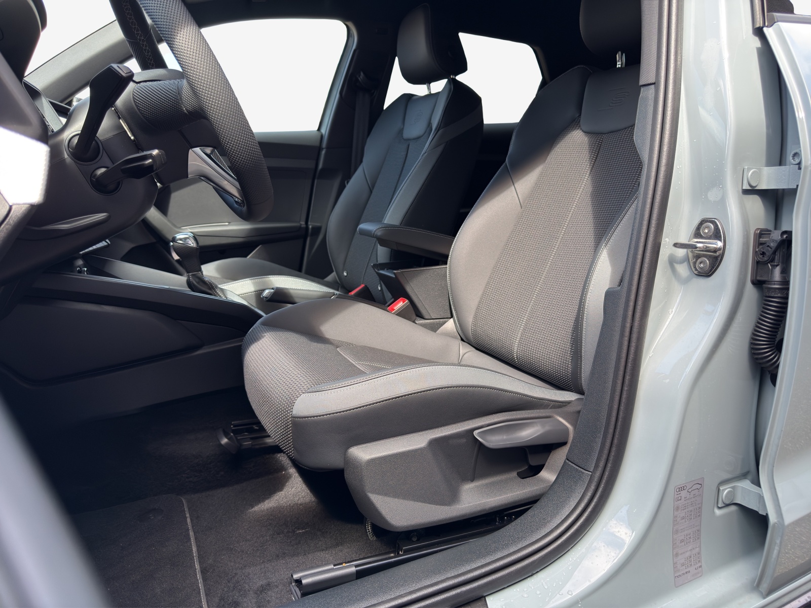 AUDI A1 Sportback 35 TFSI S Line S-tronic-image-7