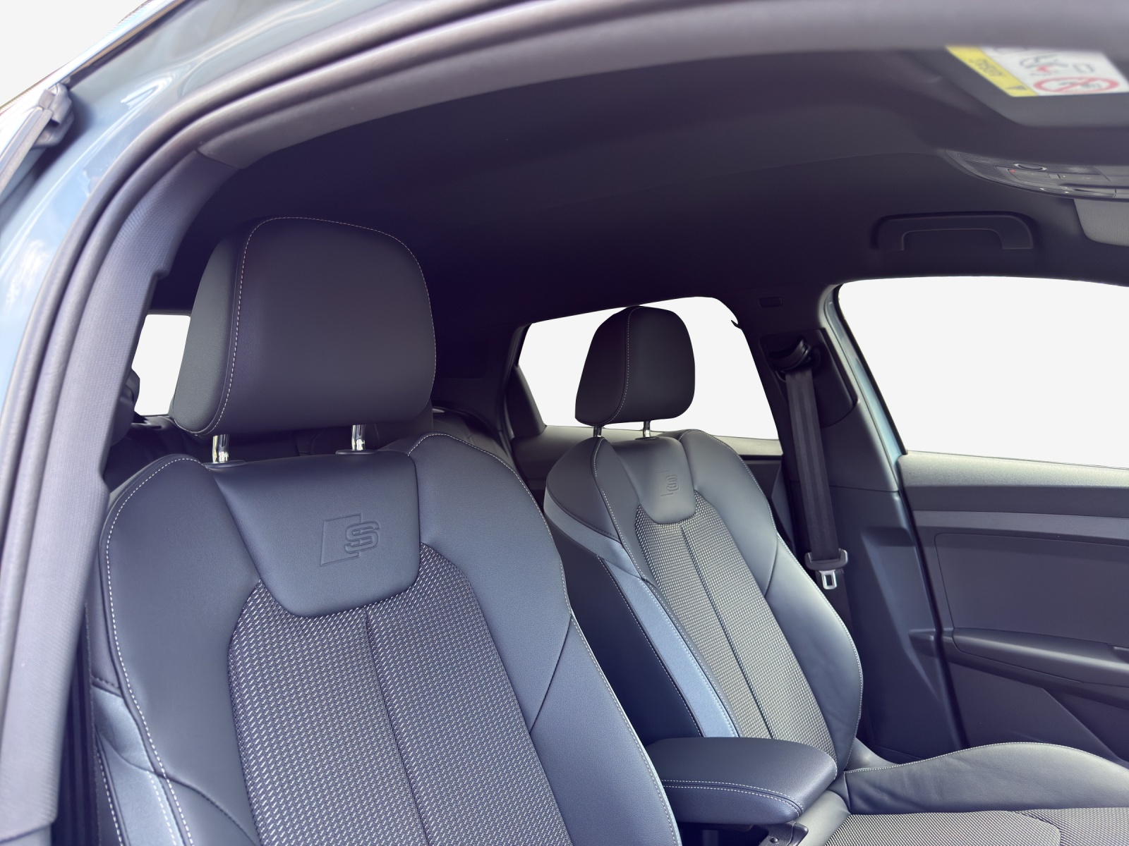 AUDI A1 Sportback 35 TFSI S Line S-tronic-image-14