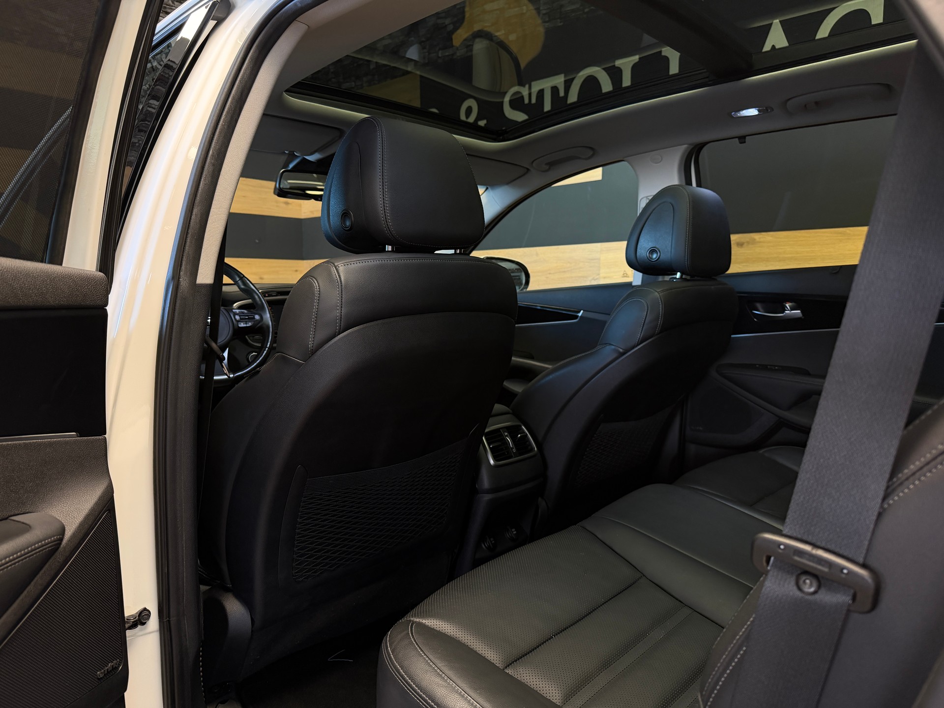 KIA Sorento 2.2 CRDI Style 7P. Automatic-image-19