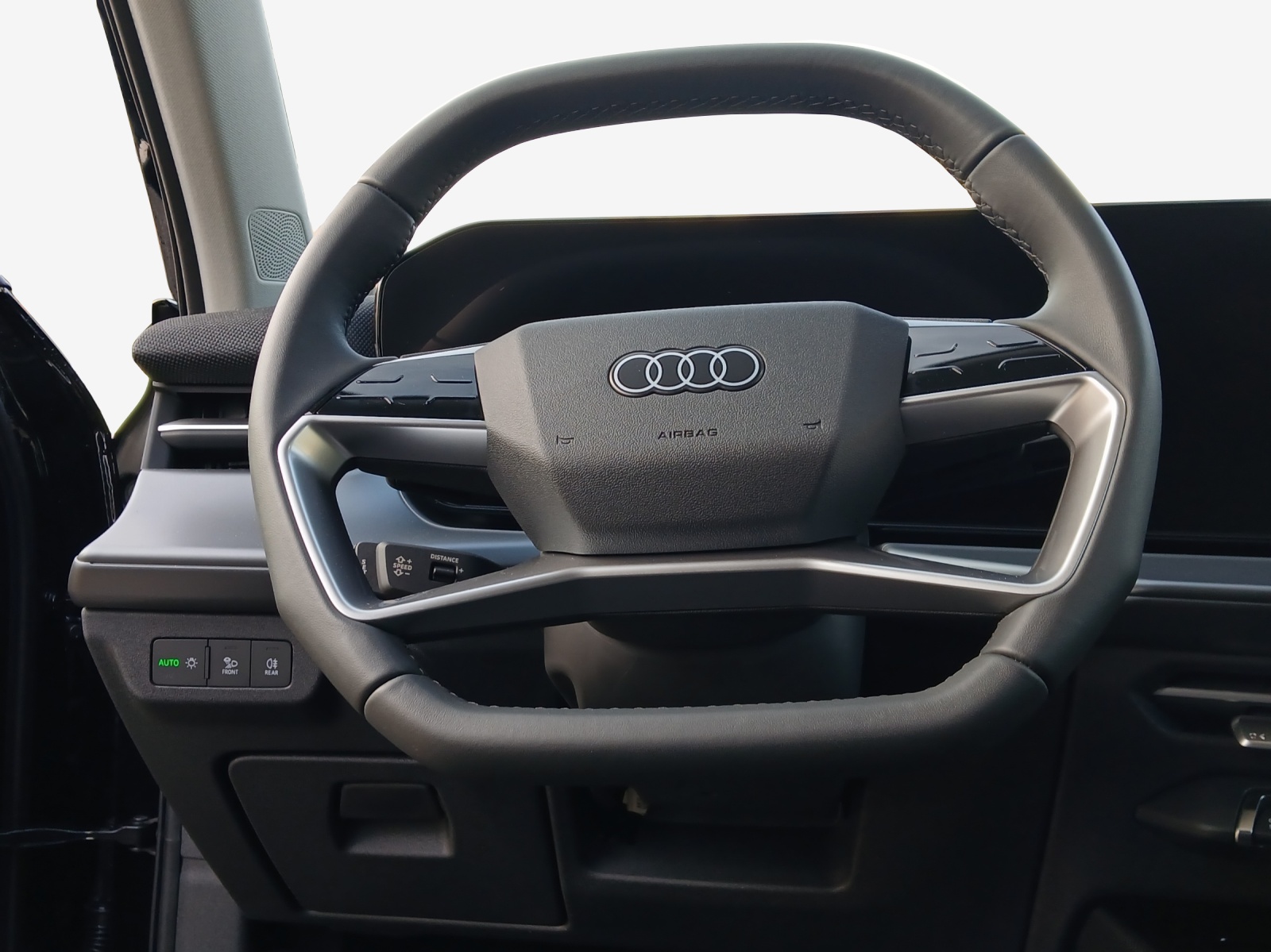 AUDI Q3 SUV 110 kW TFSI S tronic-image-9