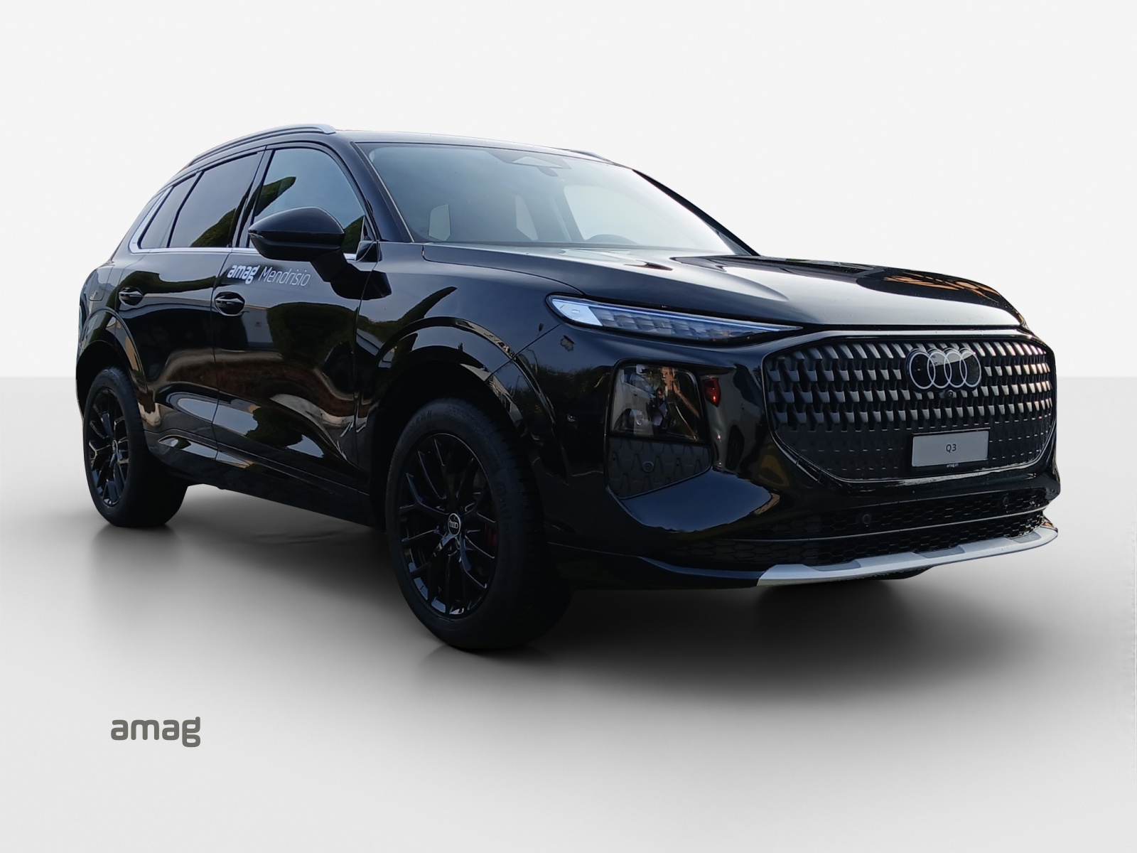AUDI Q3 SUV 110 kW TFSI S tronic-image-5